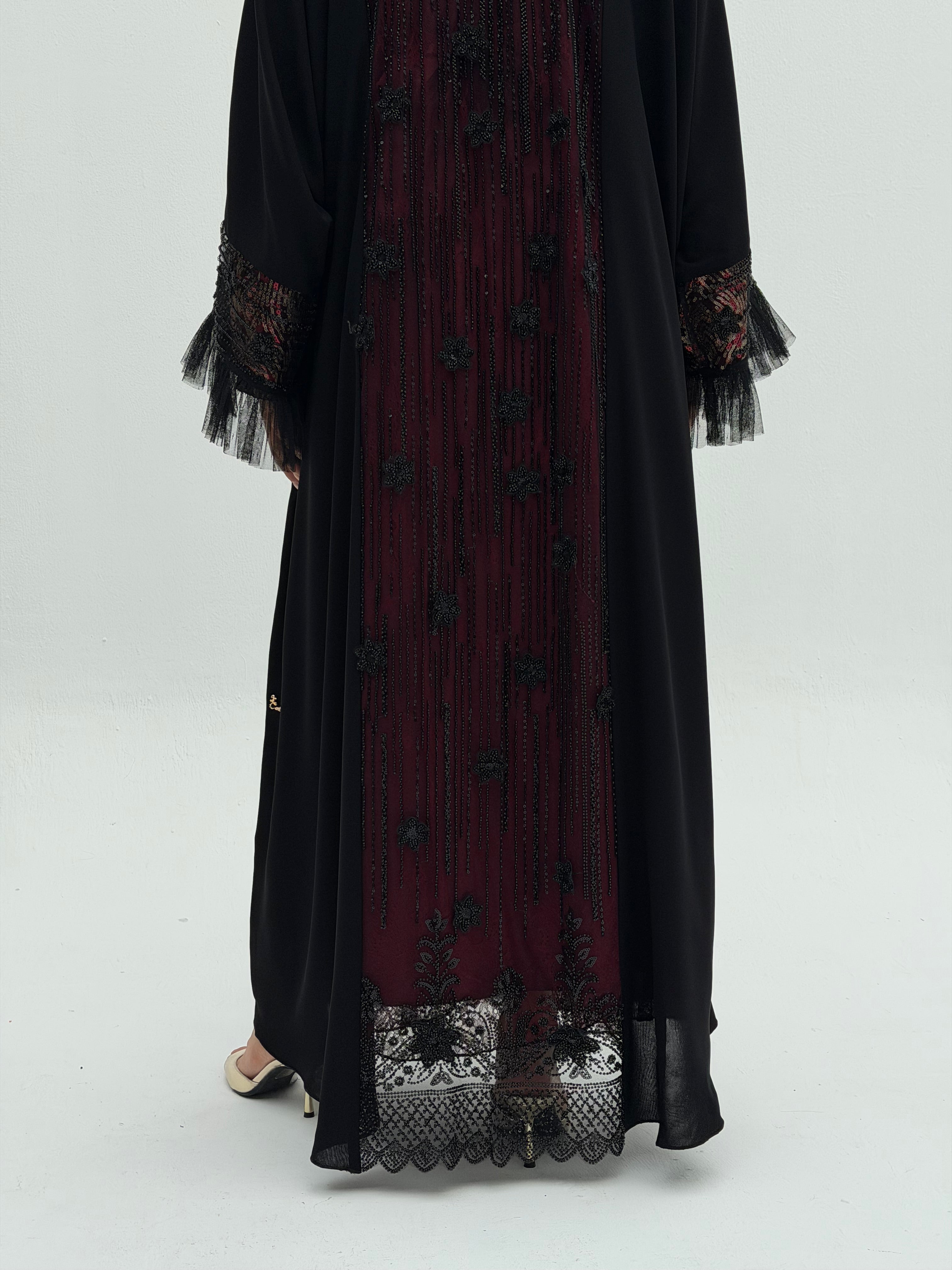 Jenan ( Abaya with sheila )