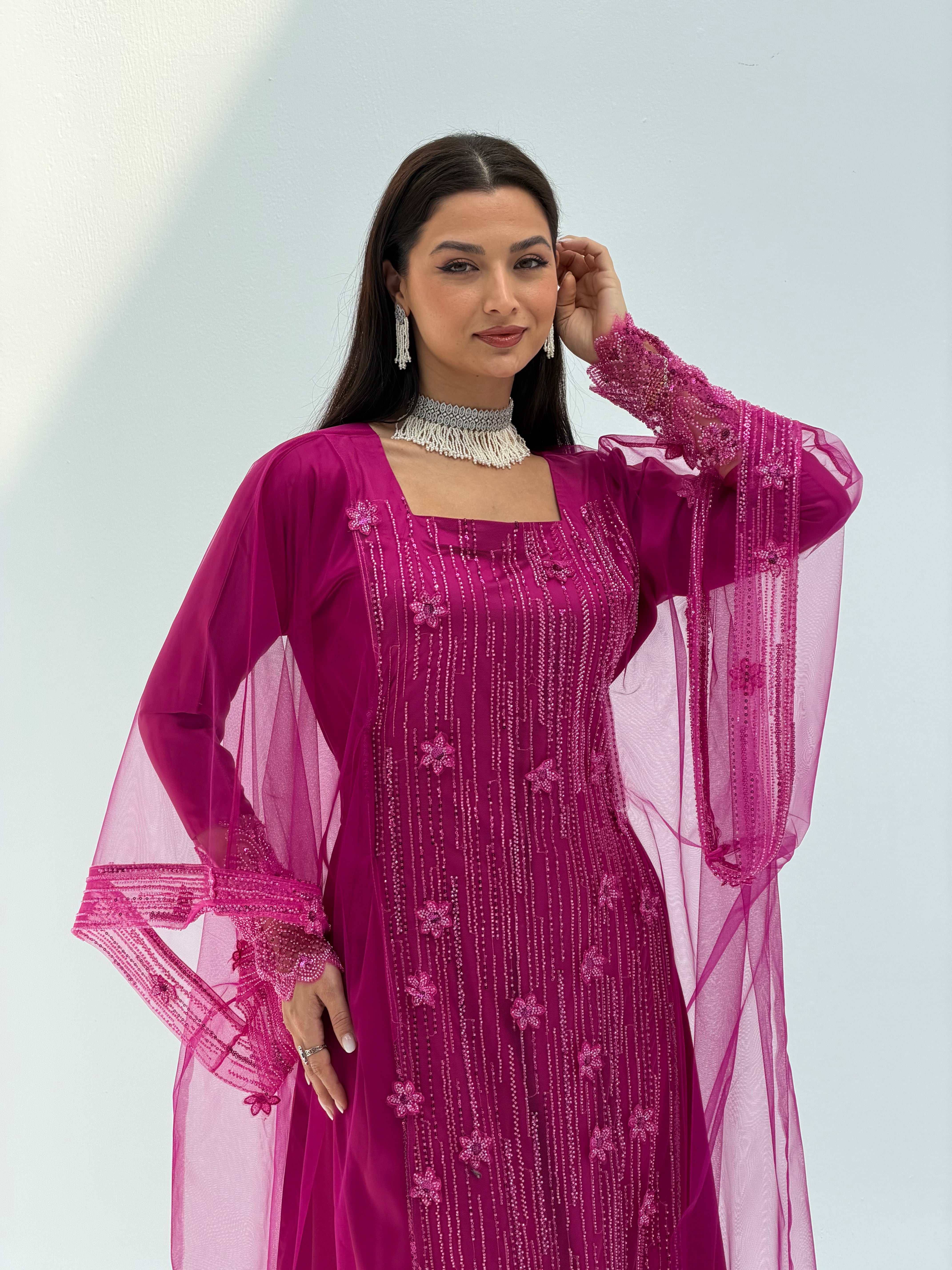 Latifa ( Thob Emarati )