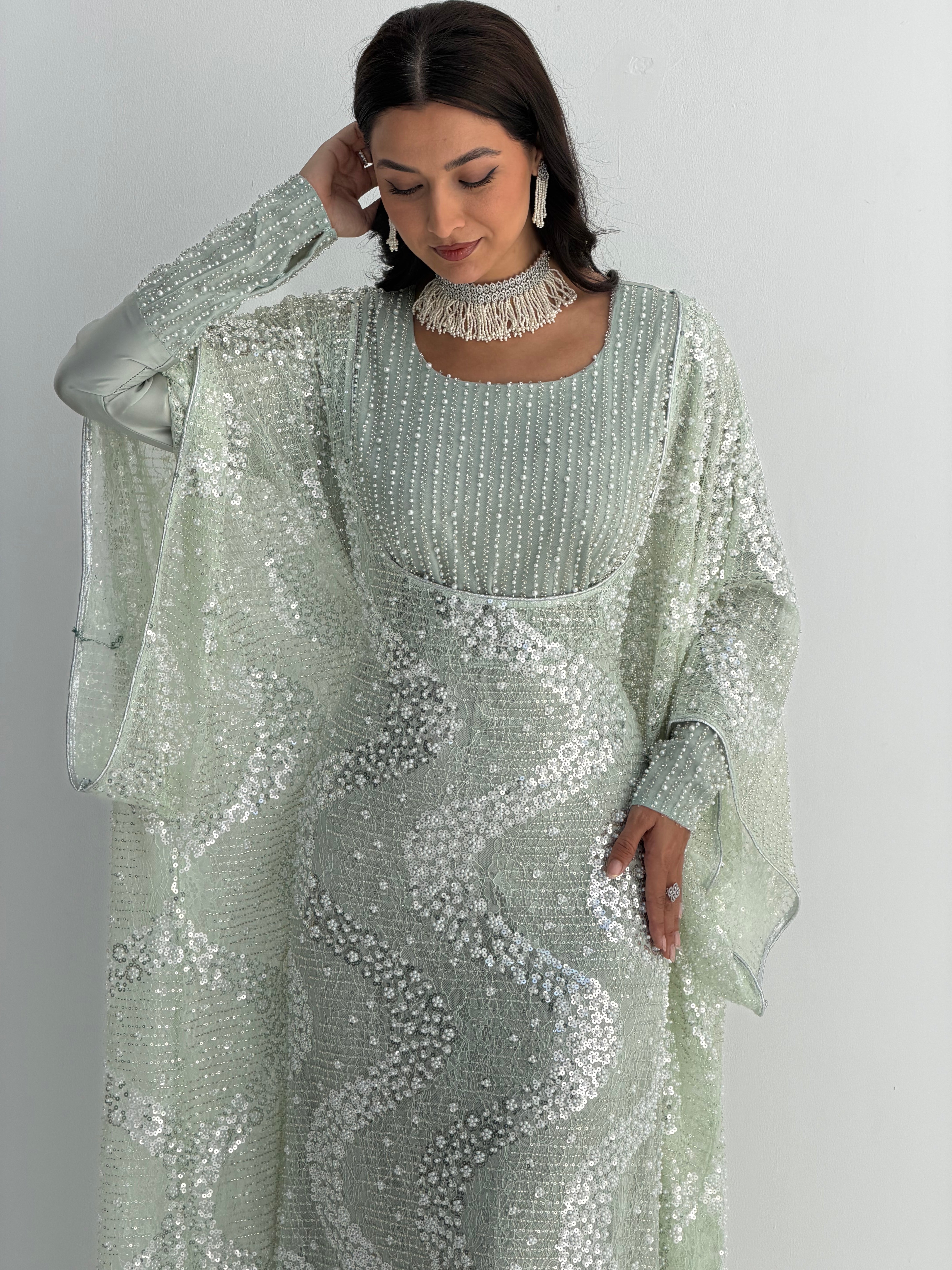 Layaly  Emarati Thob / ثوب اماراتي