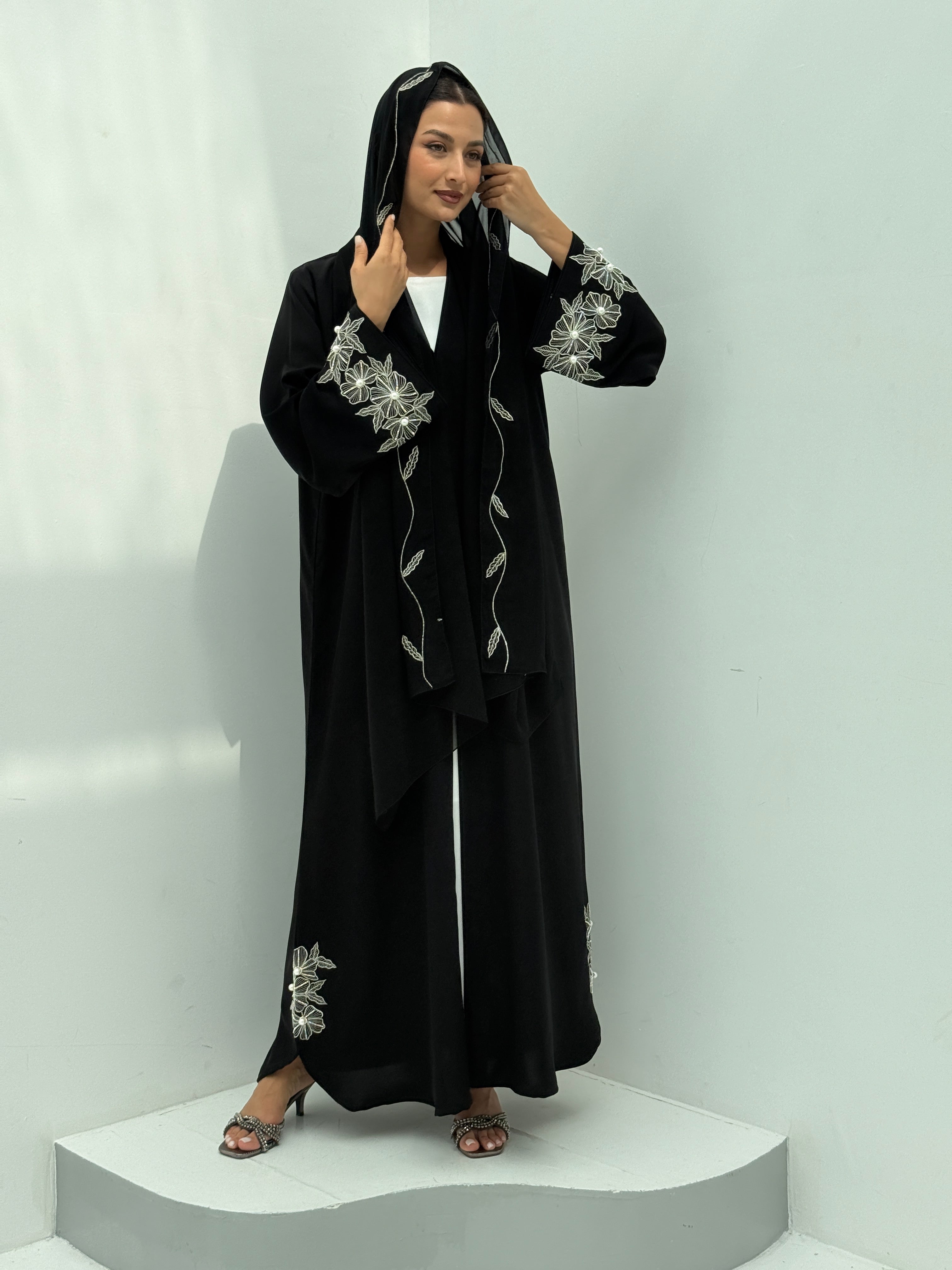 MAZNA ABAYA