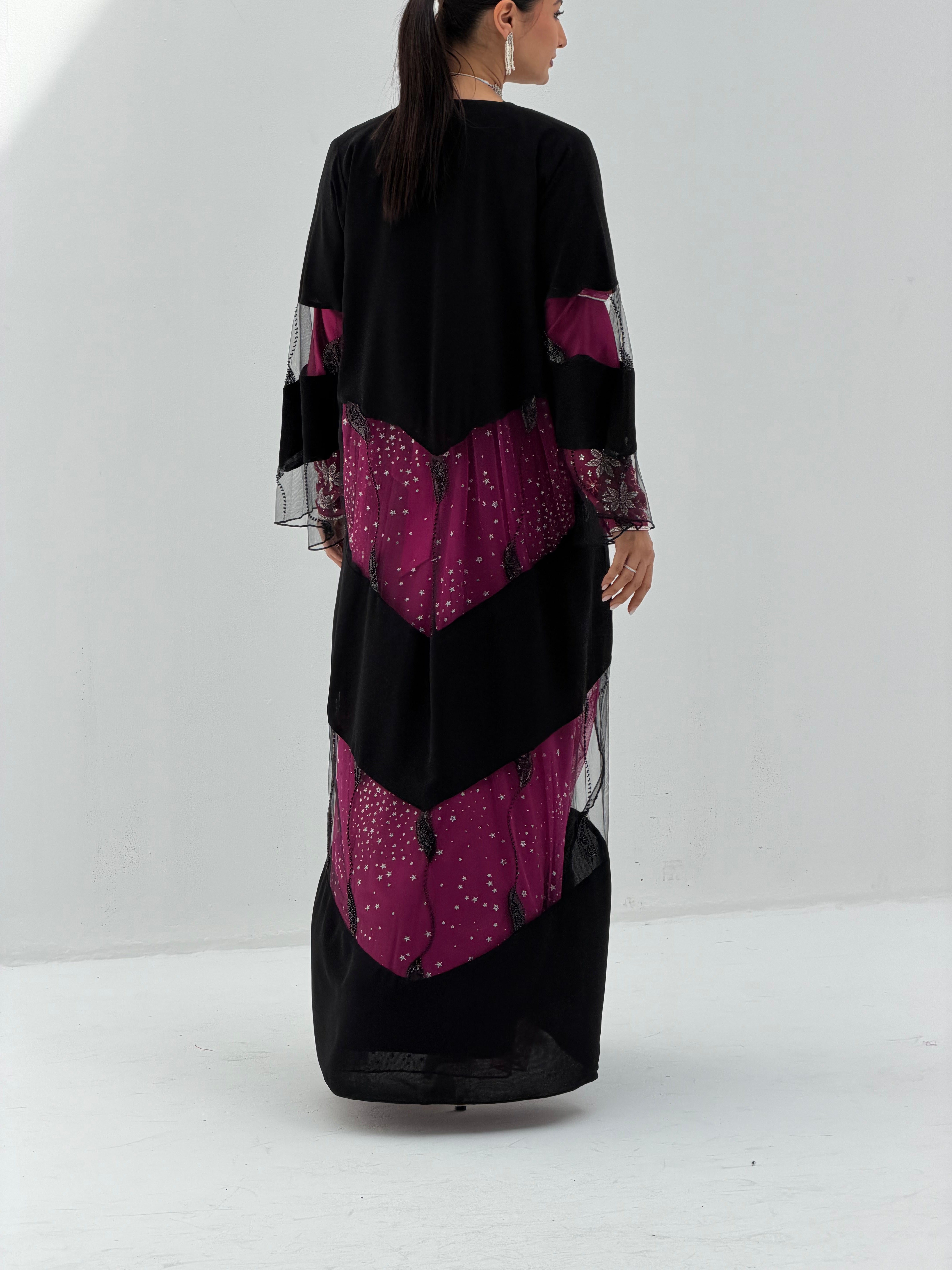 Nareh ( Abaya with sheila )