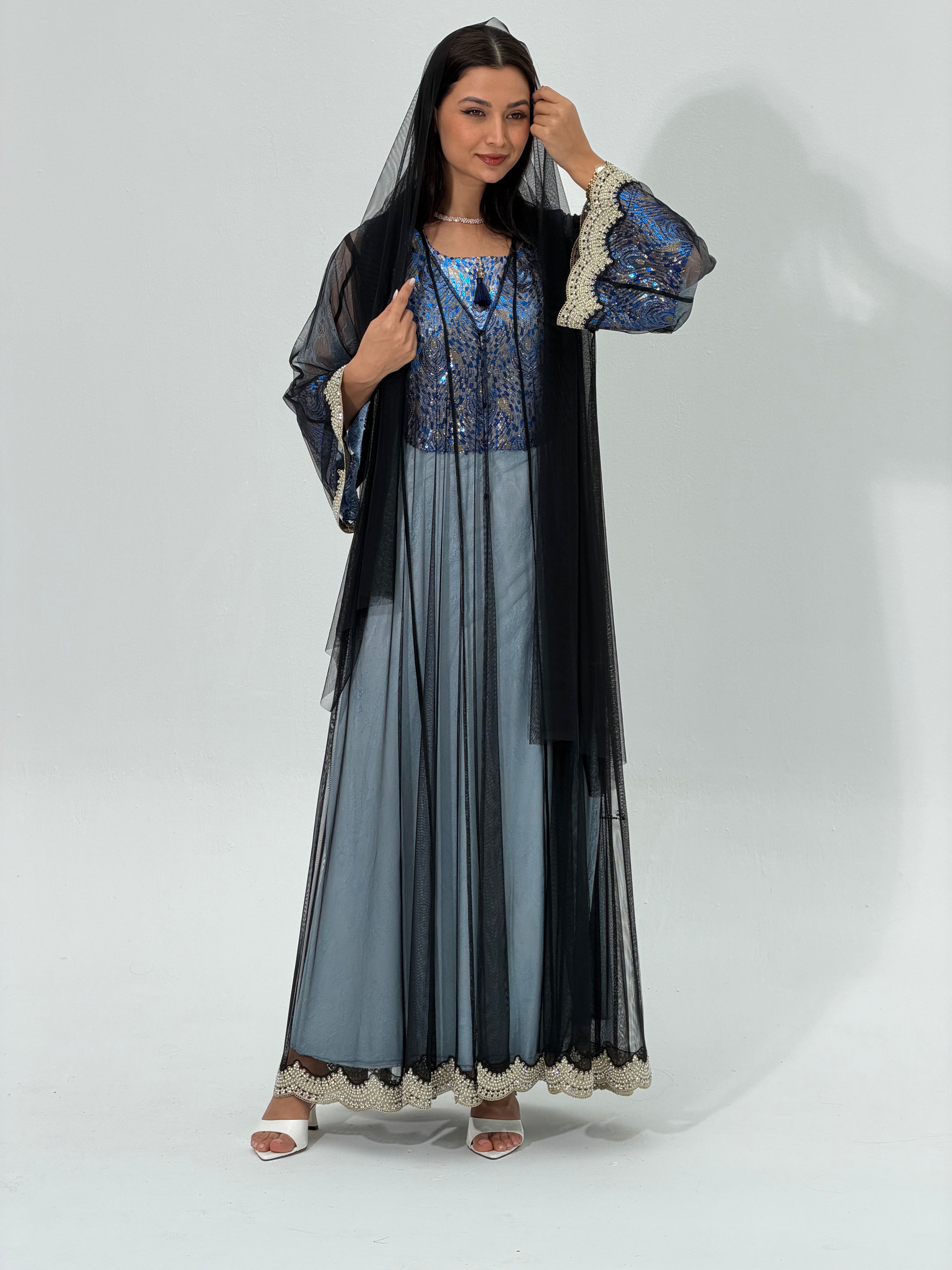 Zari ( Abaya with sheila )