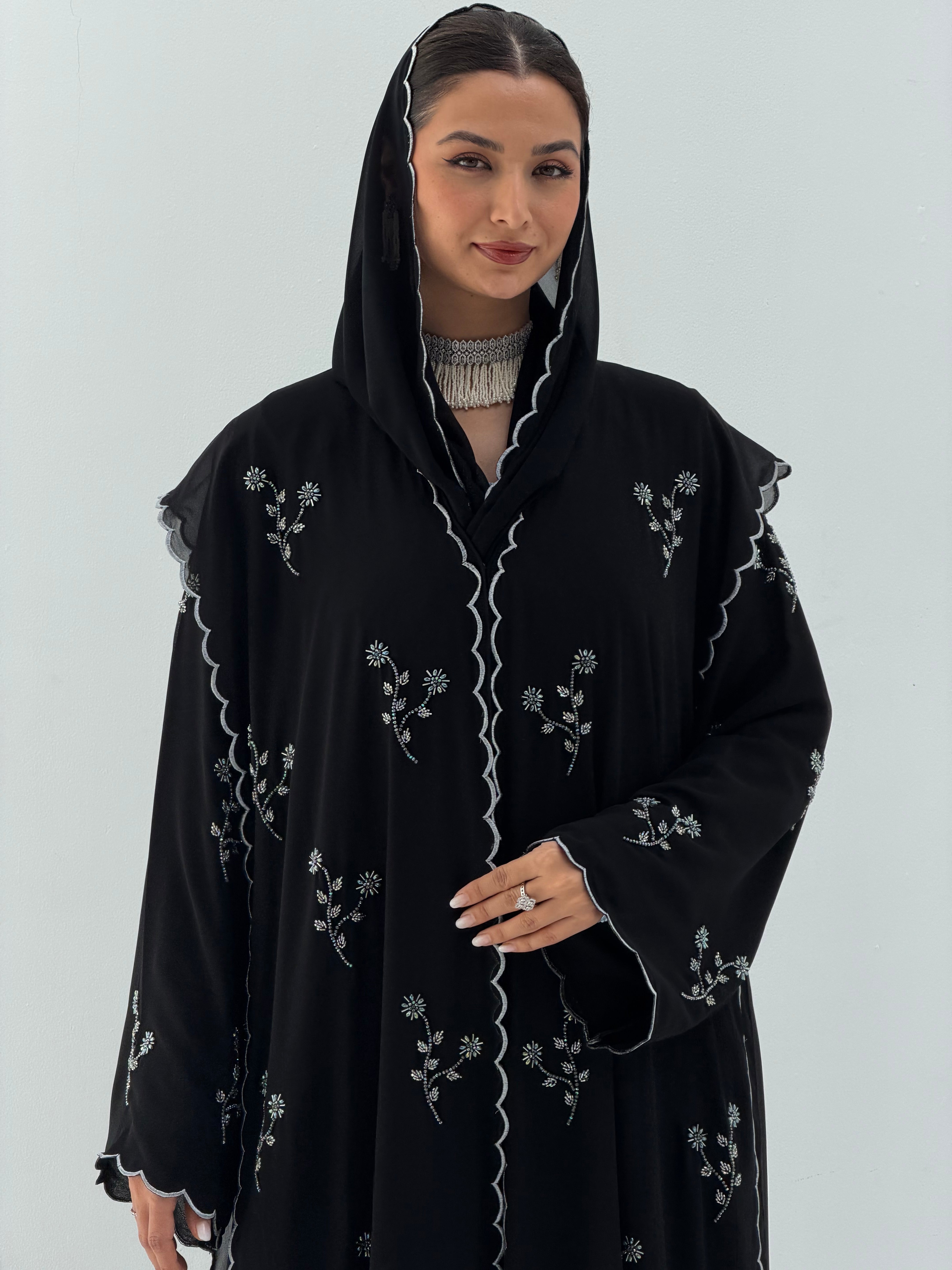 Soozi ( Abaya with sheila )
