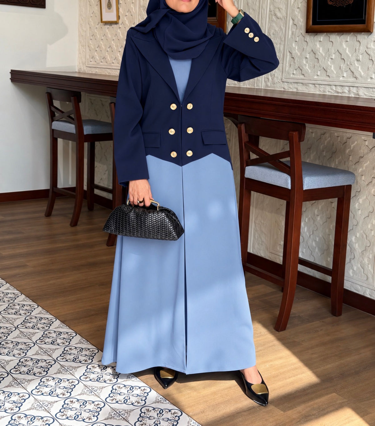 Monroe ( Abaya with Sheila )