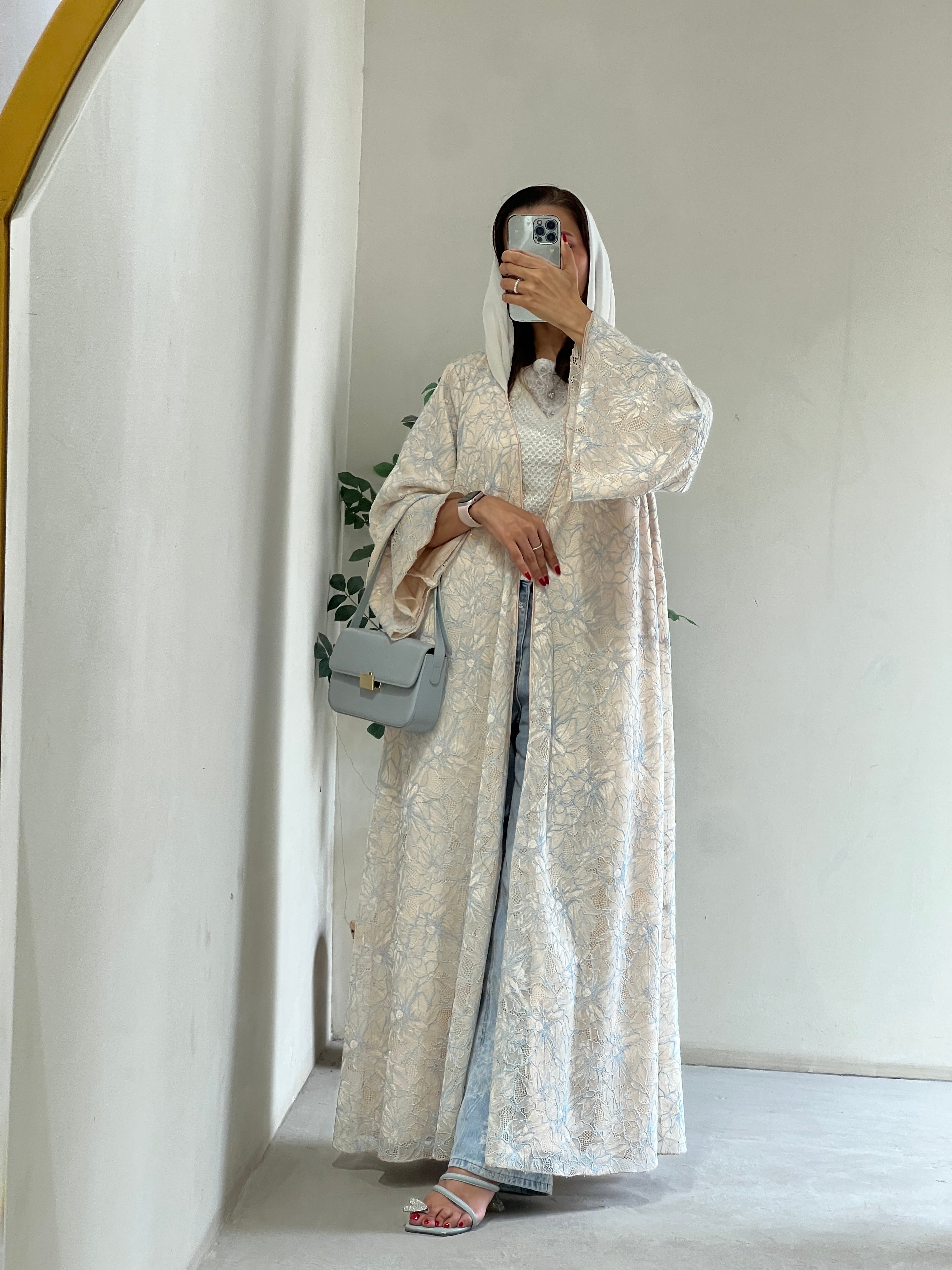 Hooriya ( Abaya with sheila )