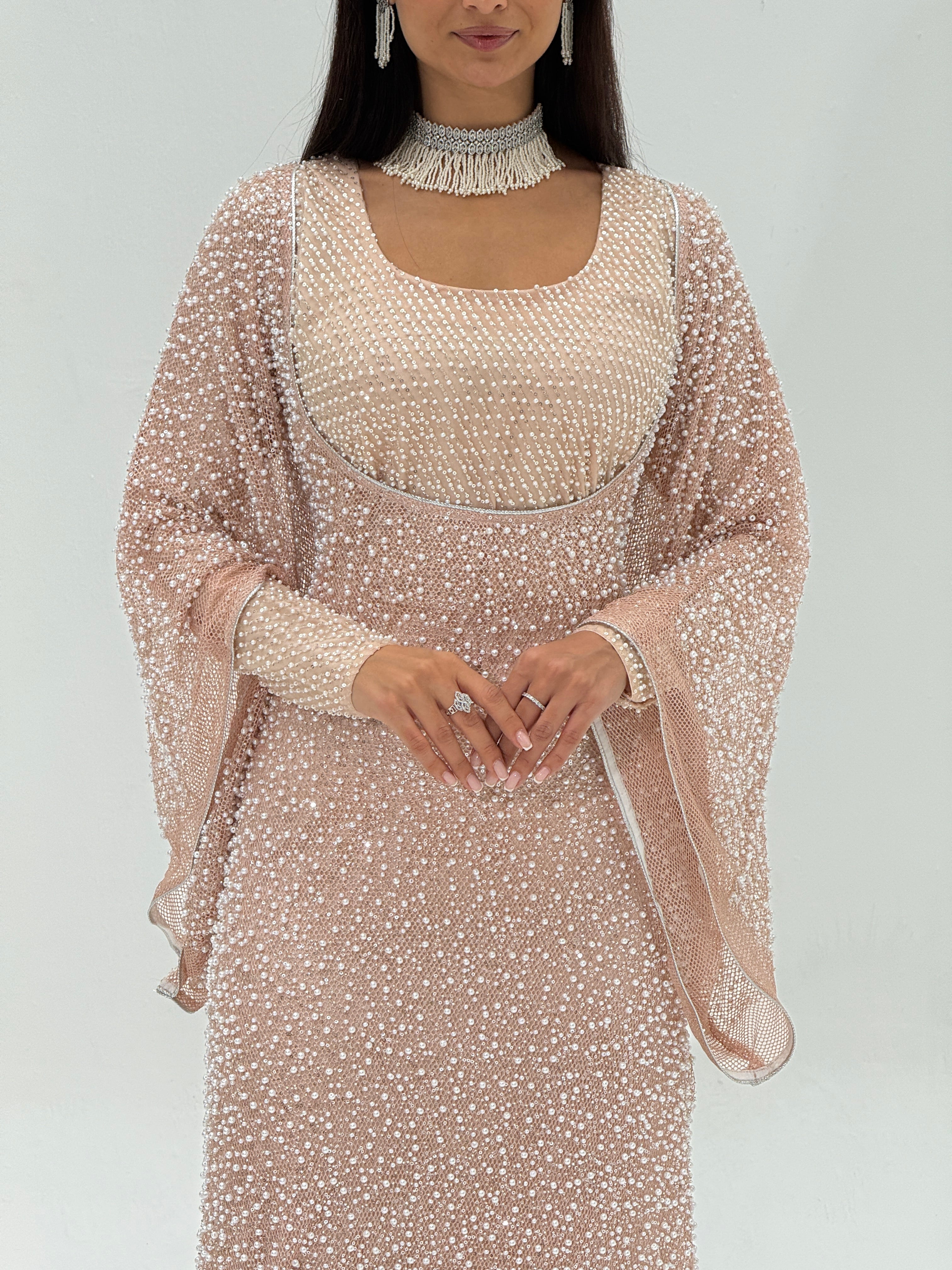 Sukoon  ( Emarati Thob) ثوب الاماراتي