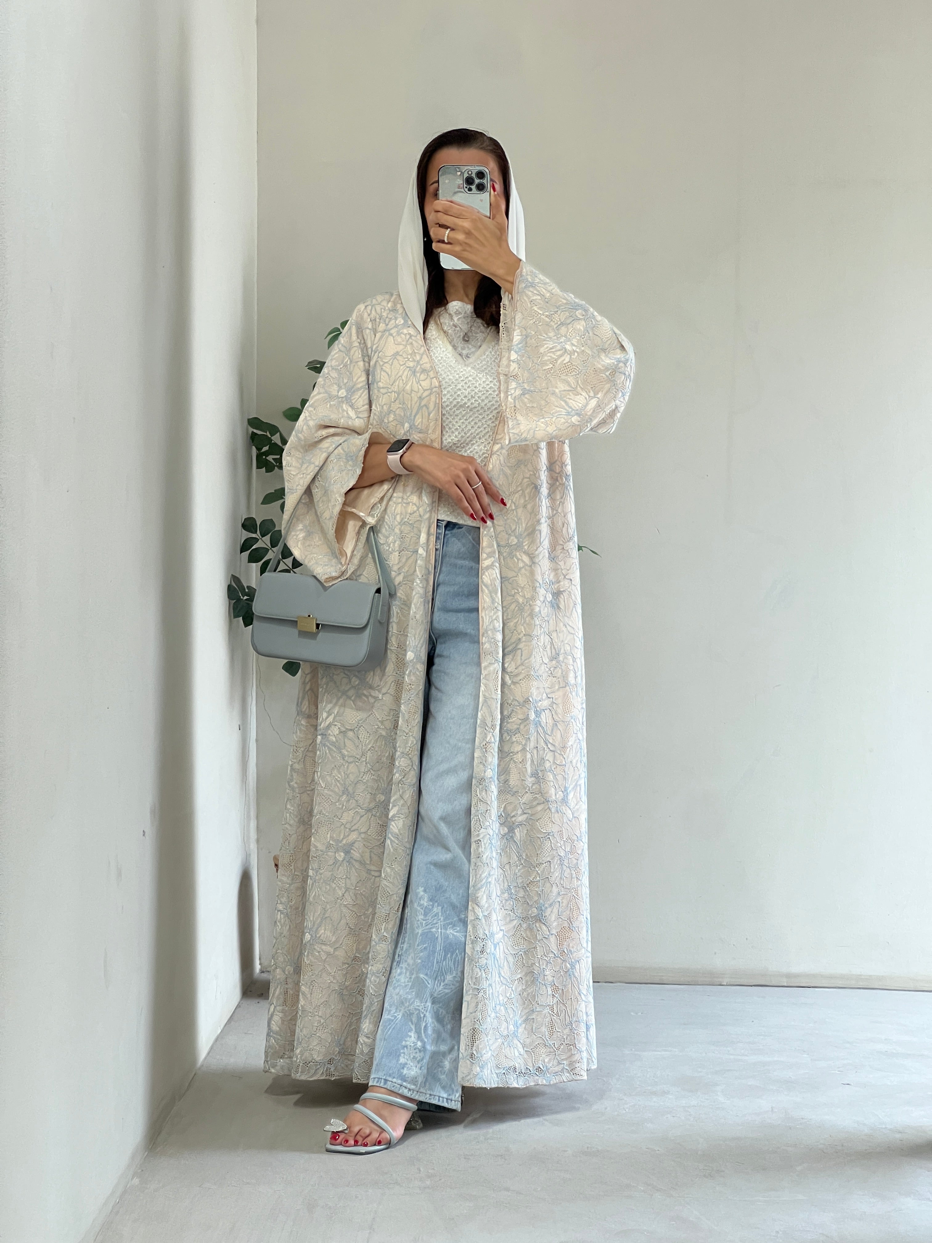 Hooriya ( Abaya with sheila )