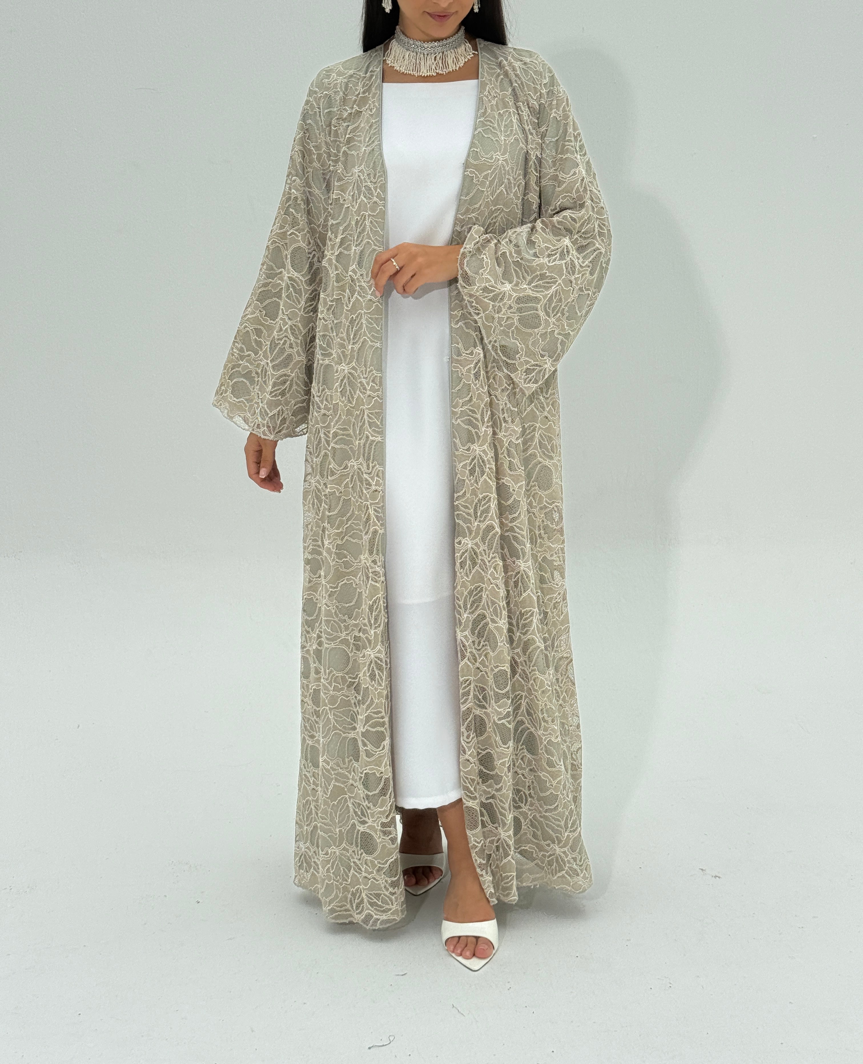 Hooriya ( Abaya with sheila )