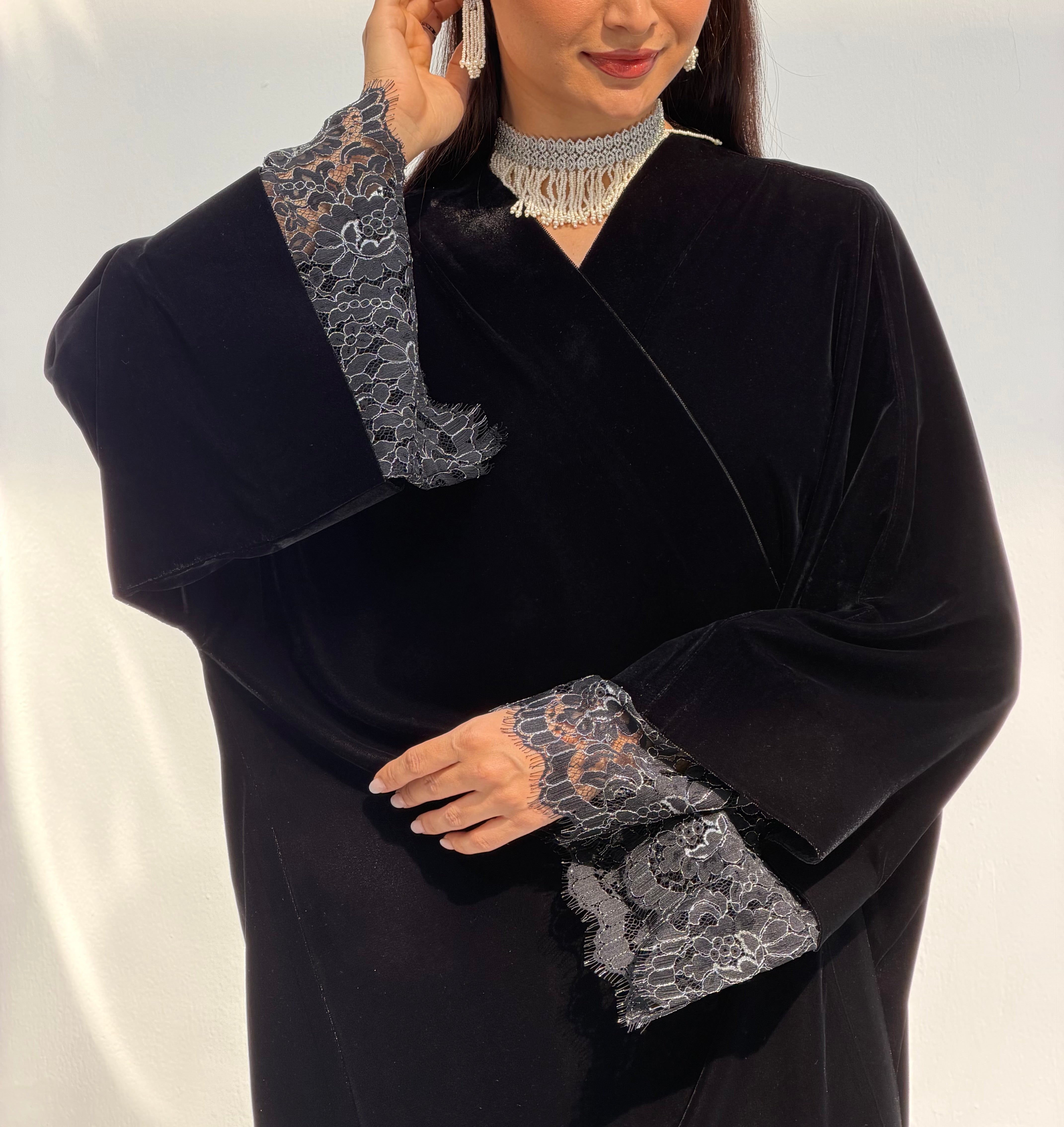 Romance ( Bisht Velvet Abaya with Inner Dantil Dress & Sheila )