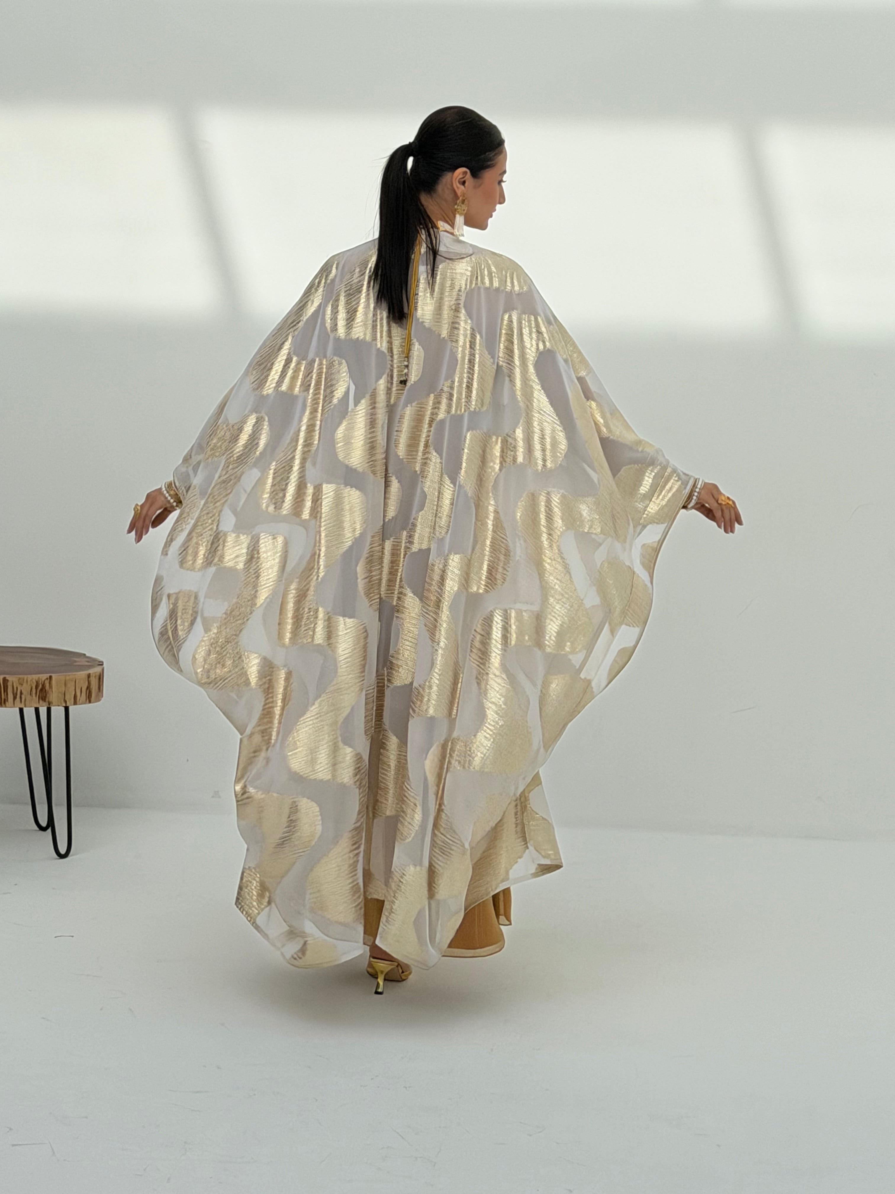 Sheikha ( Bisht Abaya )