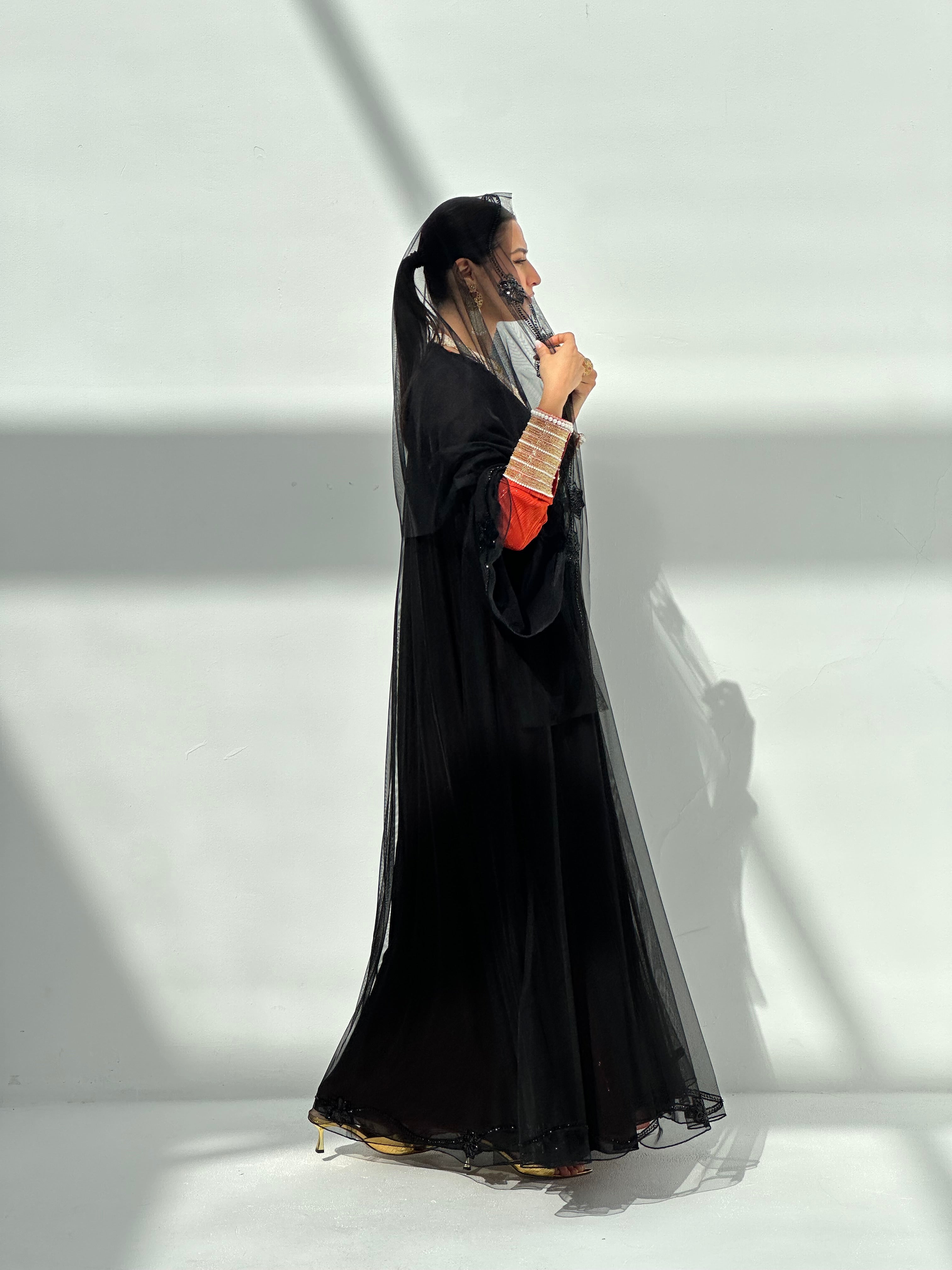 MARYAM ( Abaya with sheila )