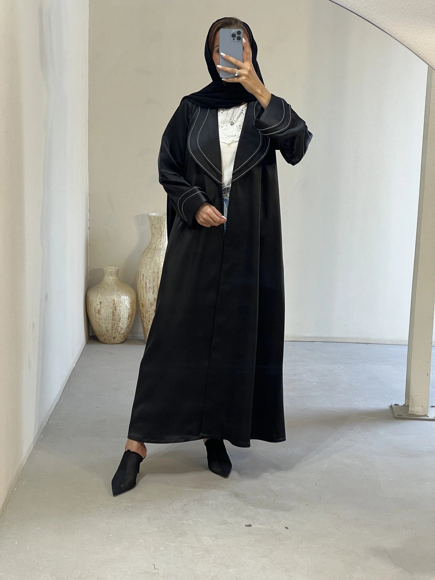 549 Abaya with Sheilla