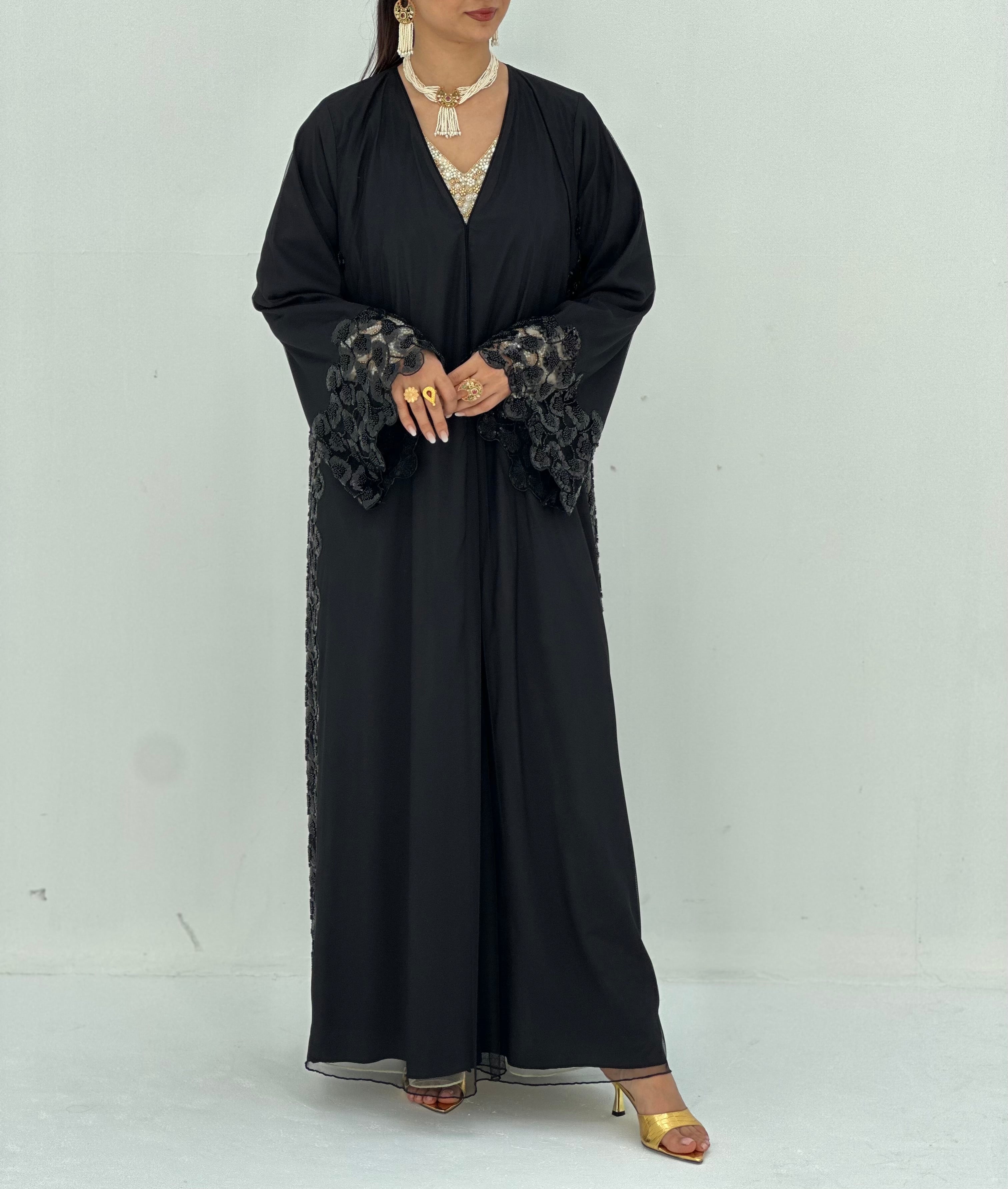 Jailan ( Abaya with Sheila )