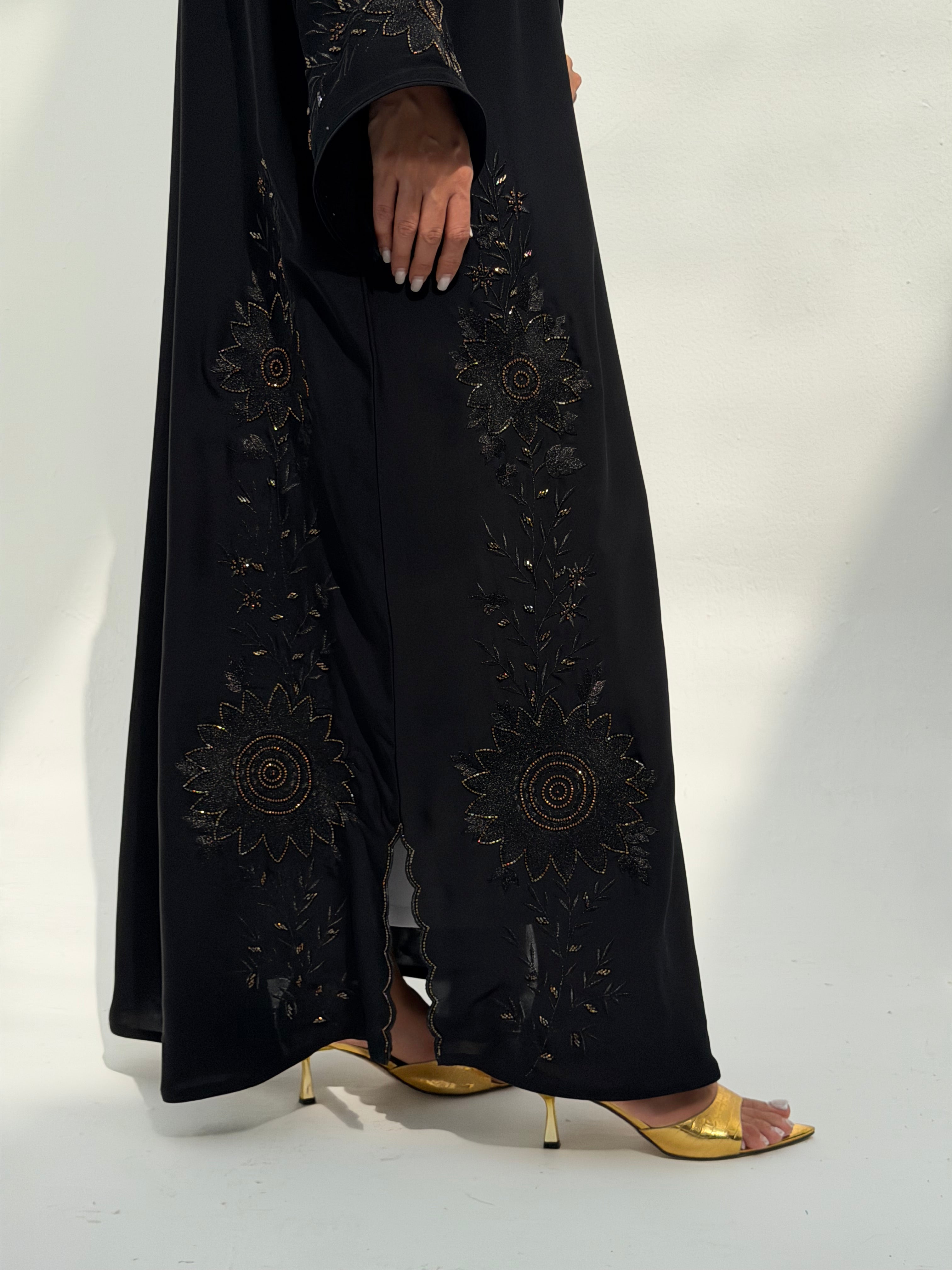Sun Flower 🌻 ( Abaya with Sheila )