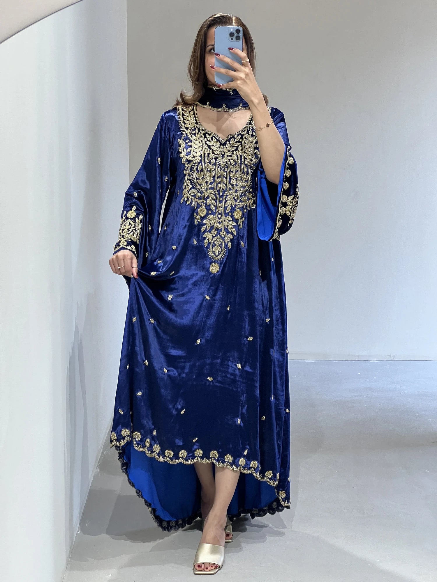 390 - Contessa Collection