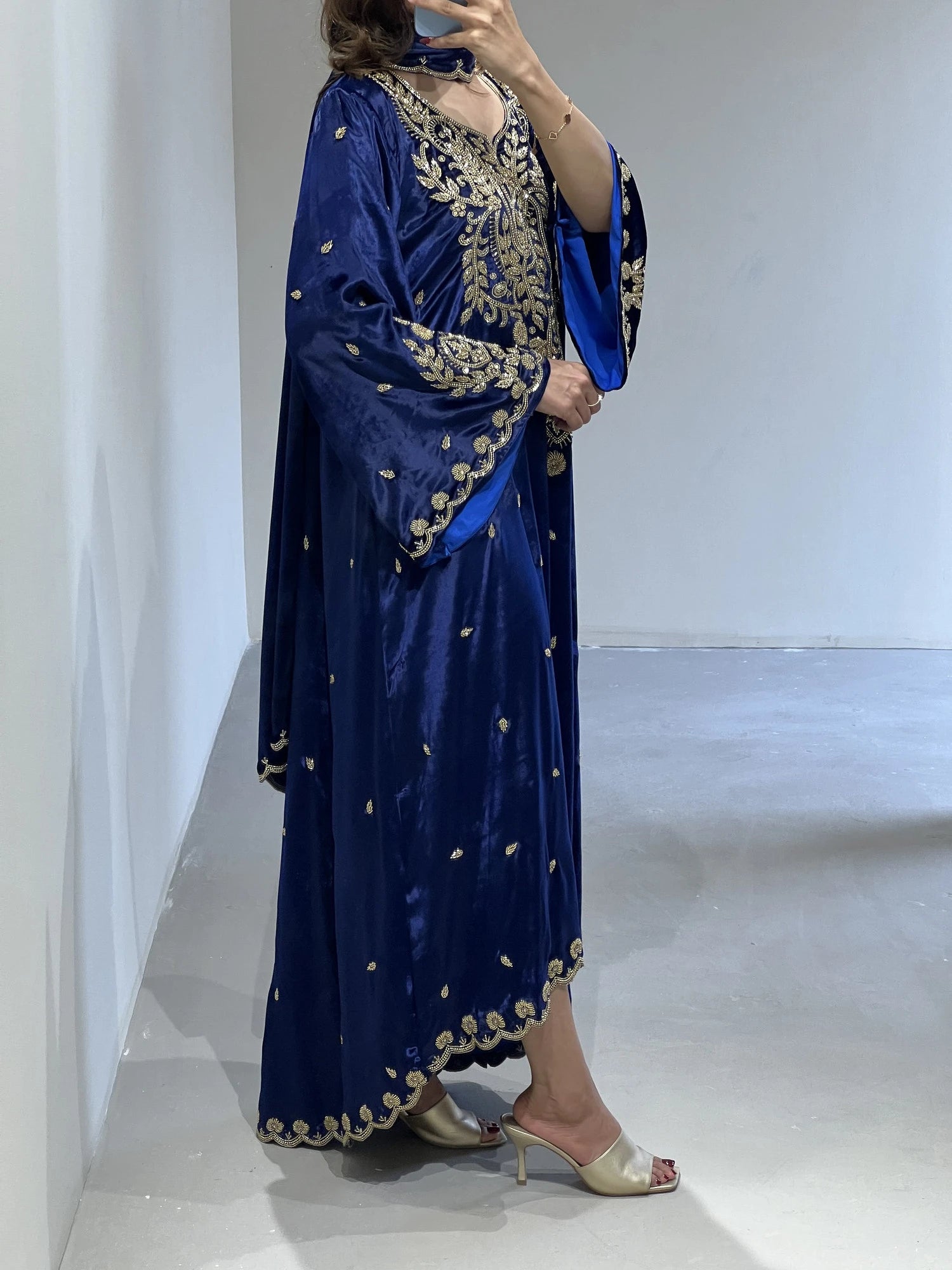 390 - Contessa Collection