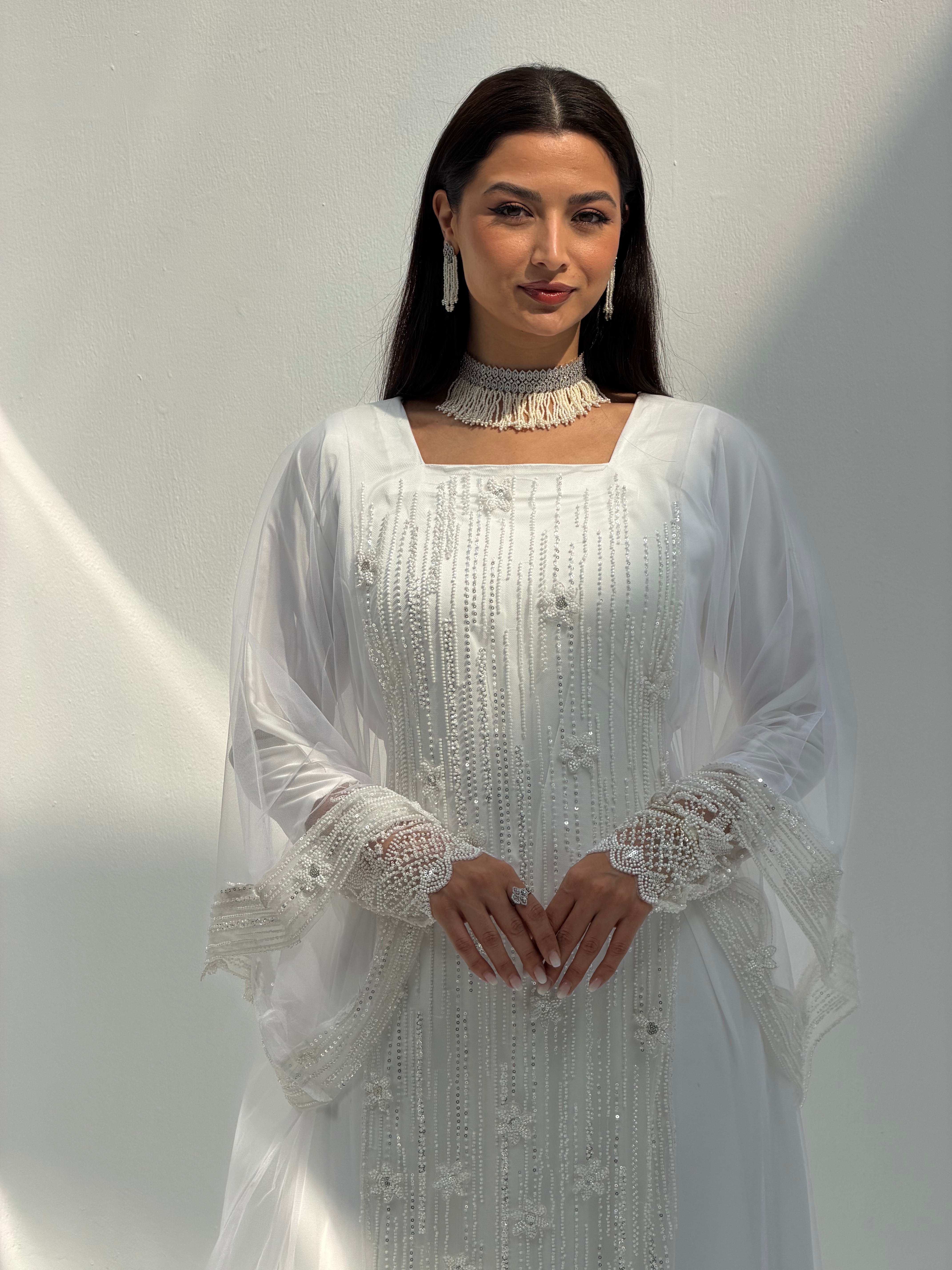 Latifa ( Thob Emarati )