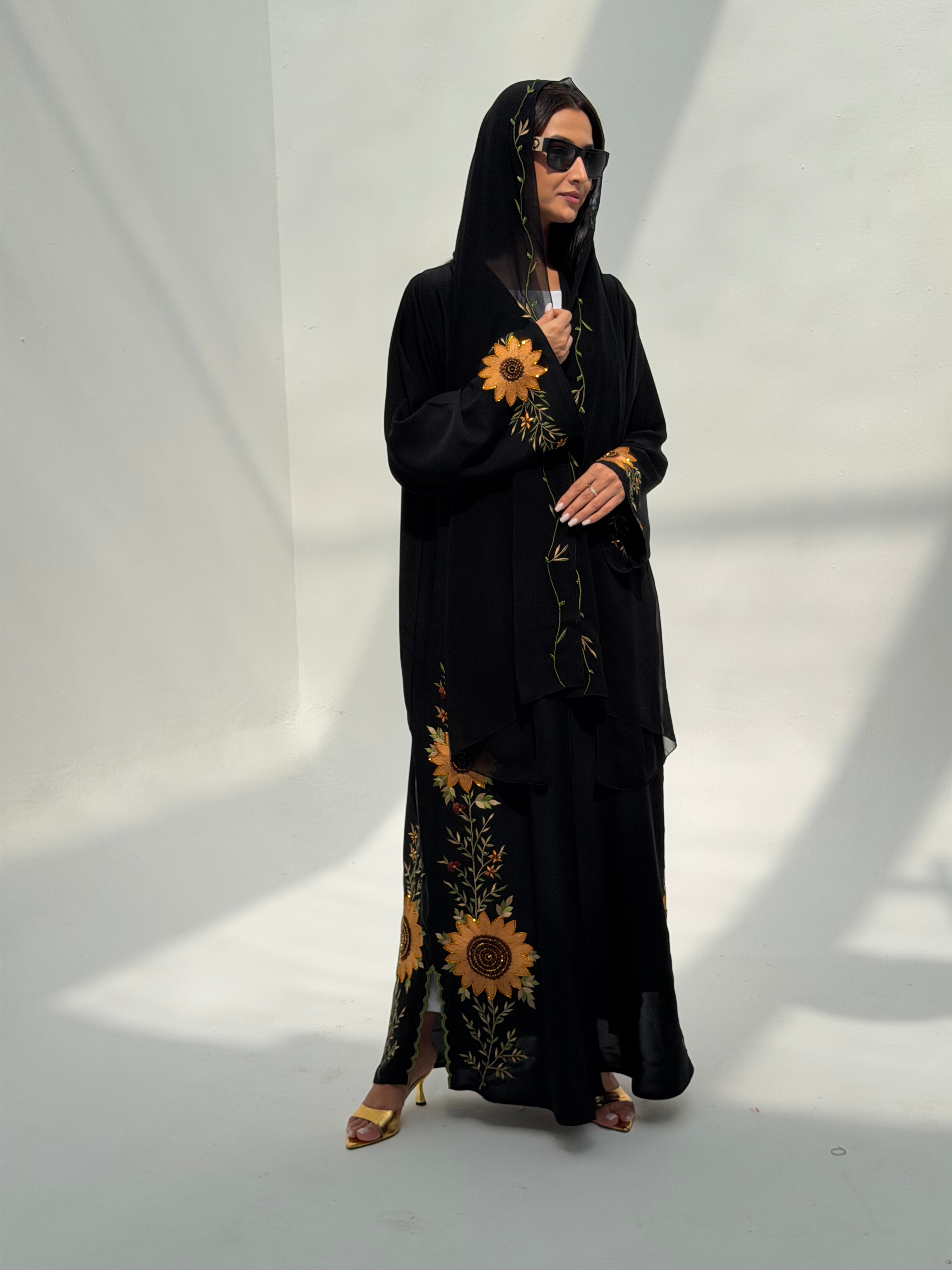 Sun Flower 🌻 ( Abaya with Sheila )