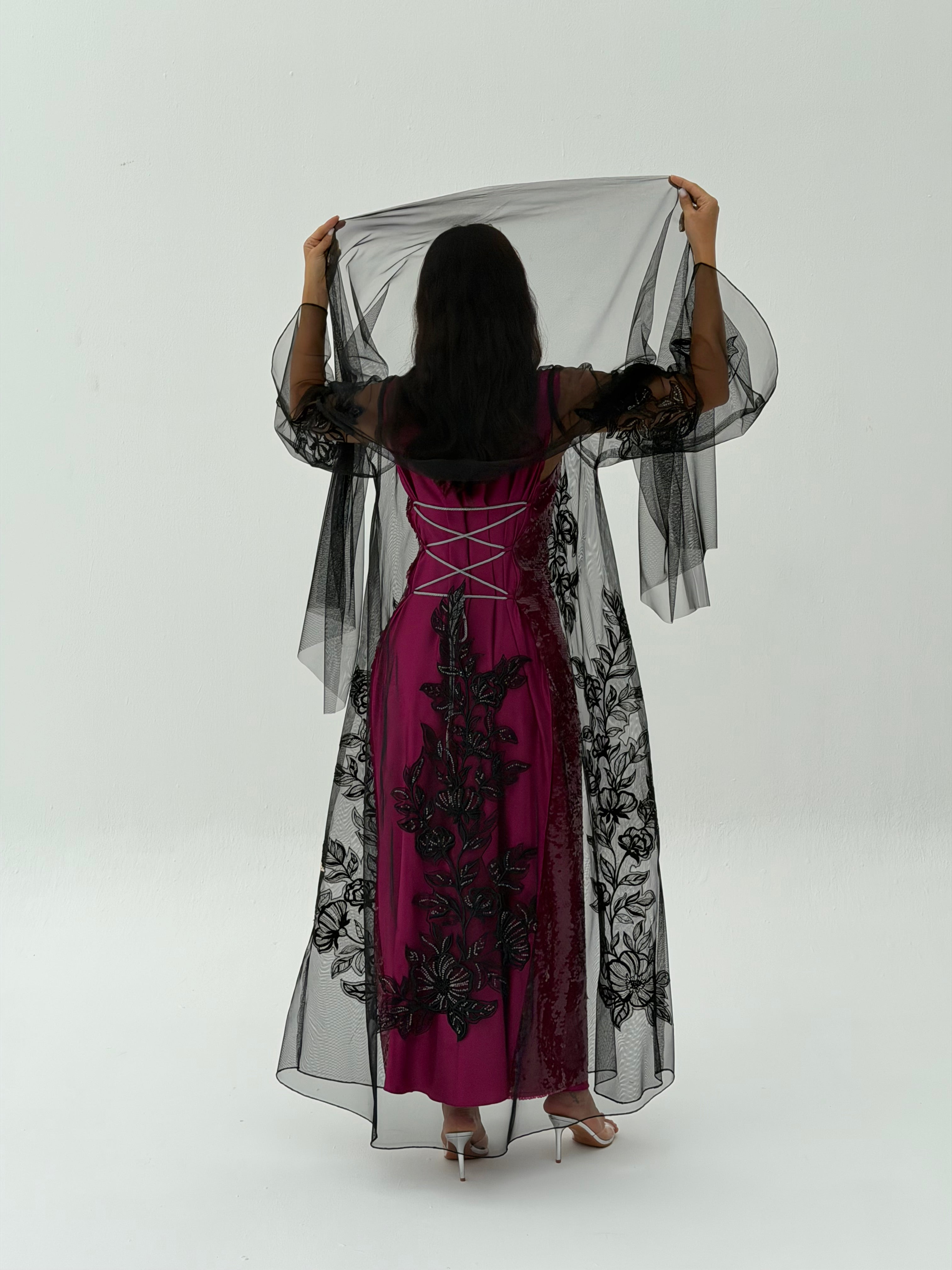 Muneera ( Tule abaya with sheila )