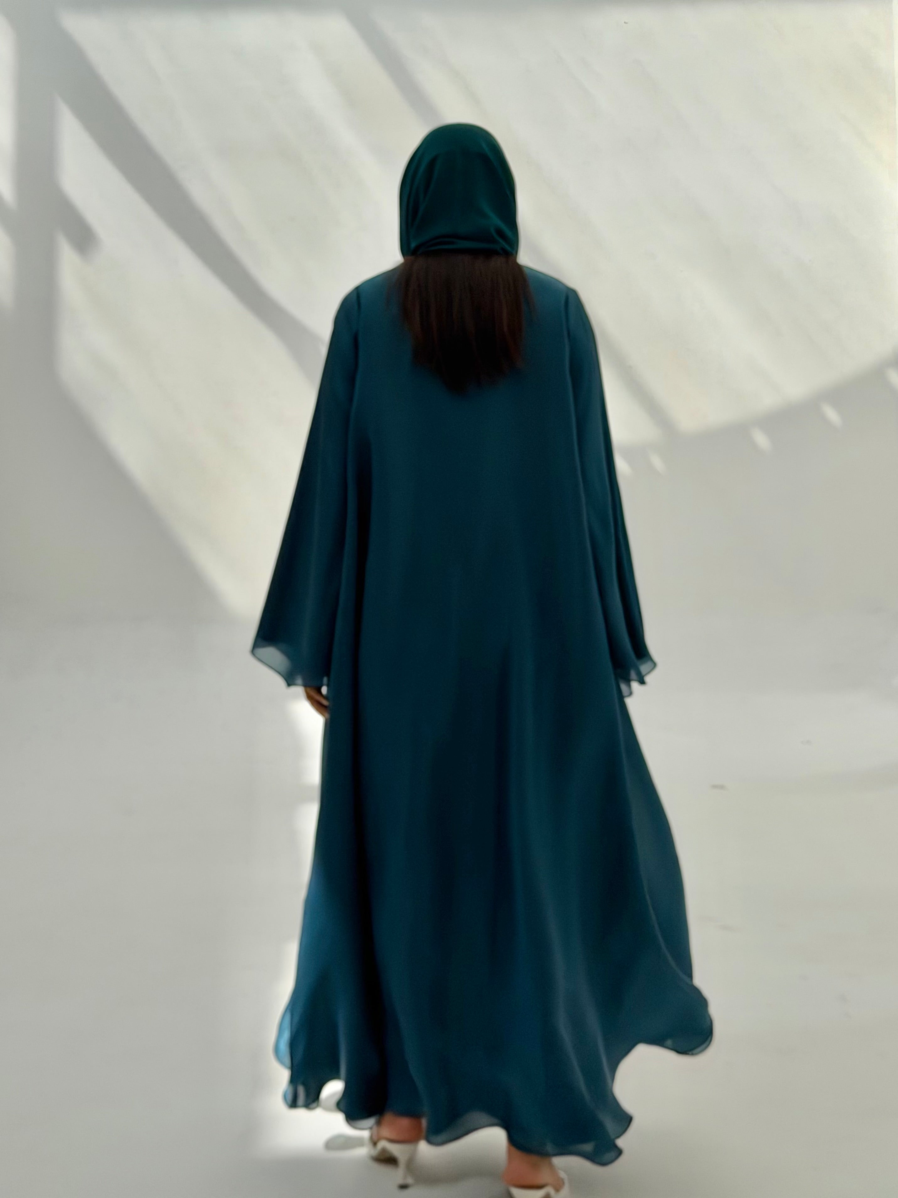 Naseem ( Abaya with Sheila )
