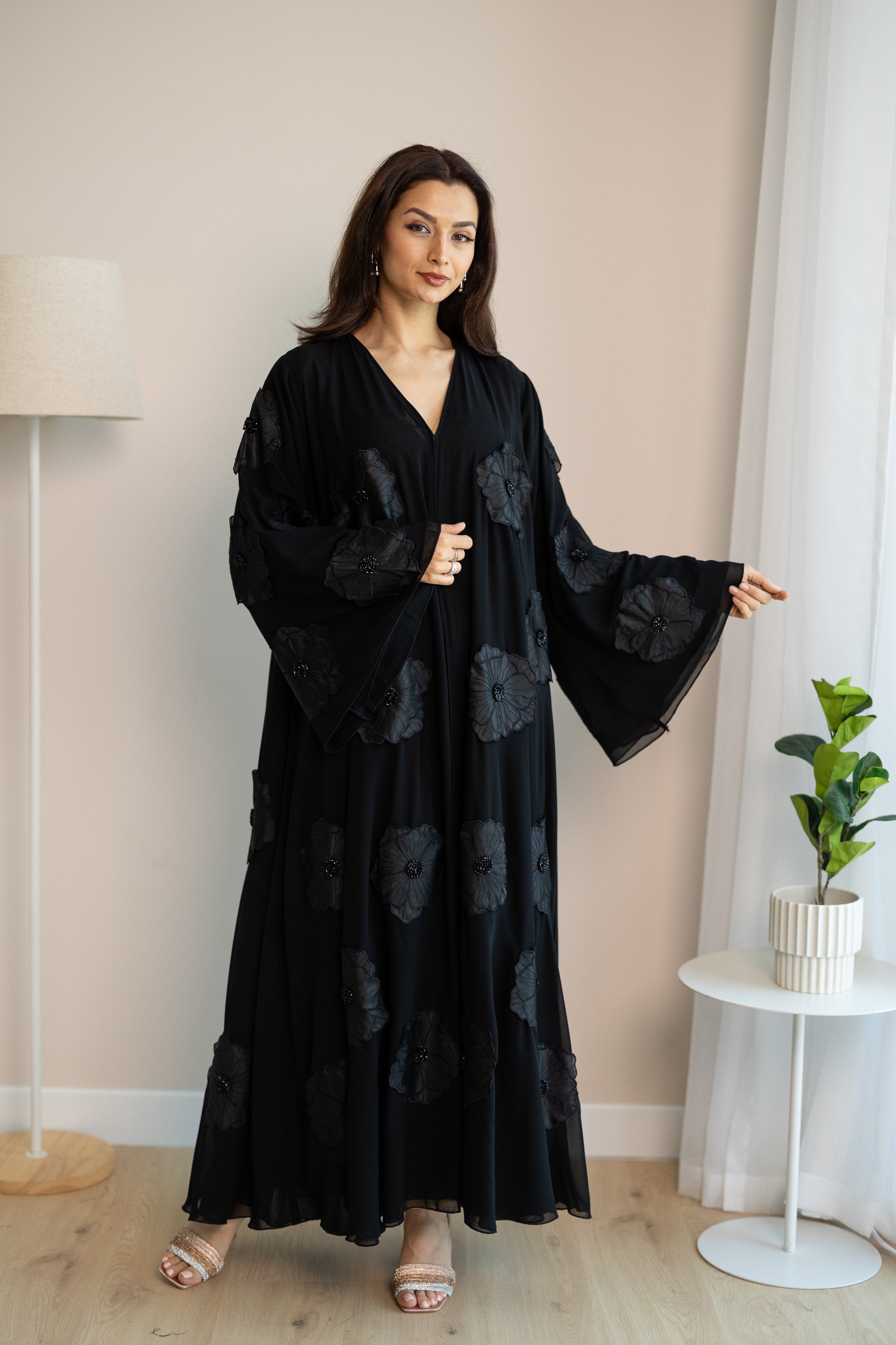 569 Abaya With Sheilla