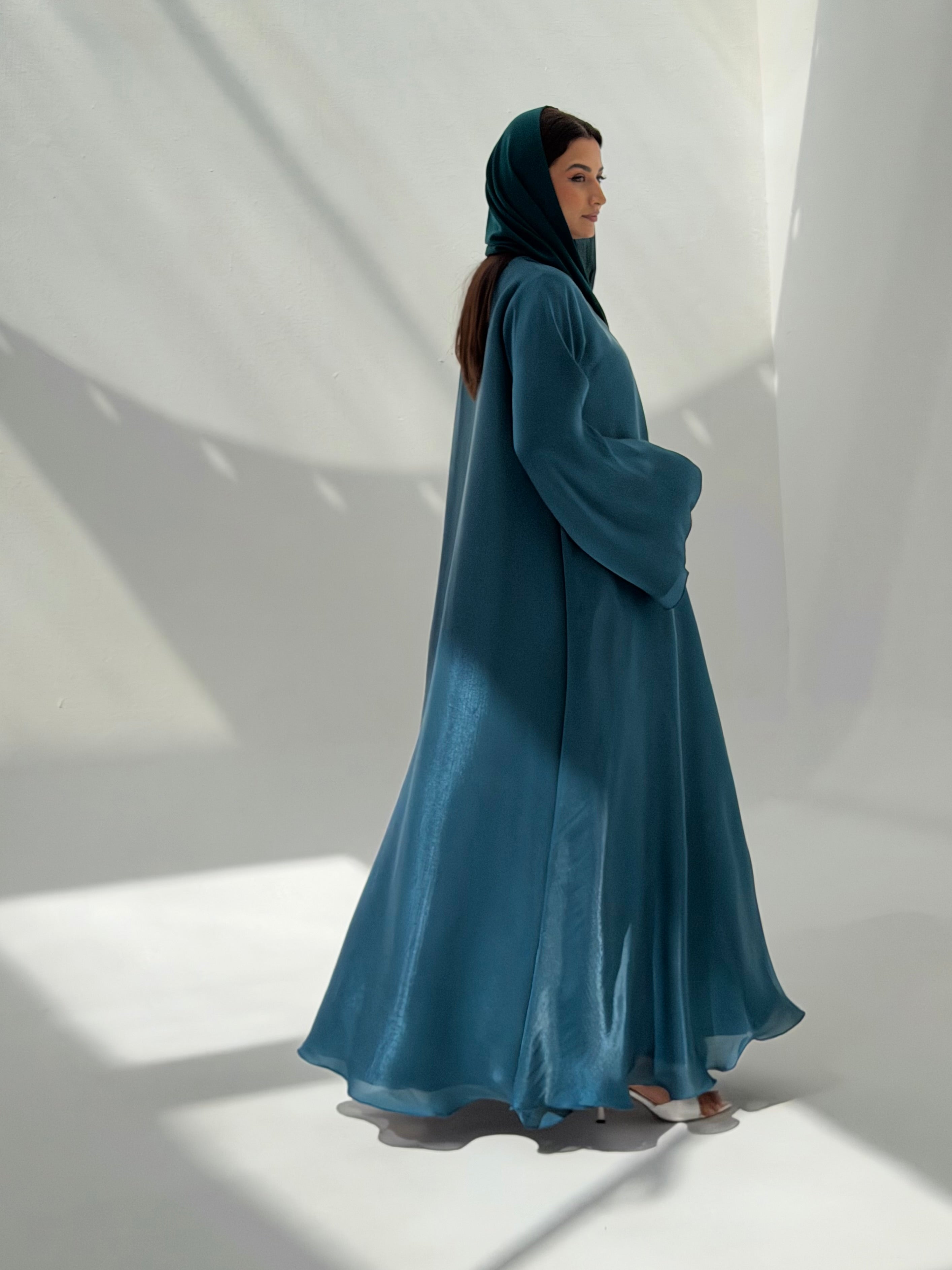 Naseem ( Abaya with Sheila )