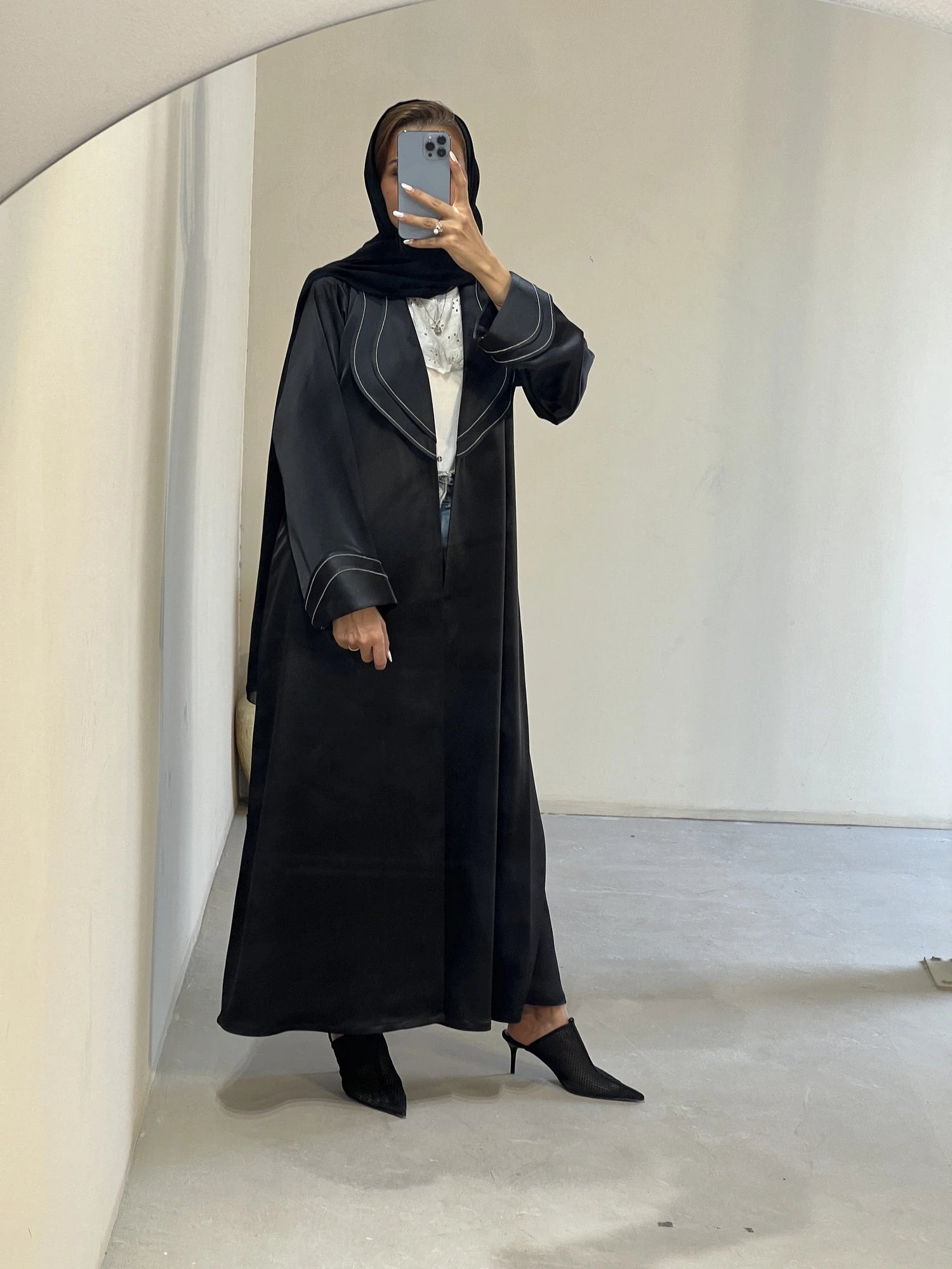 549 Abaya with Sheilla - Contessa Collection
