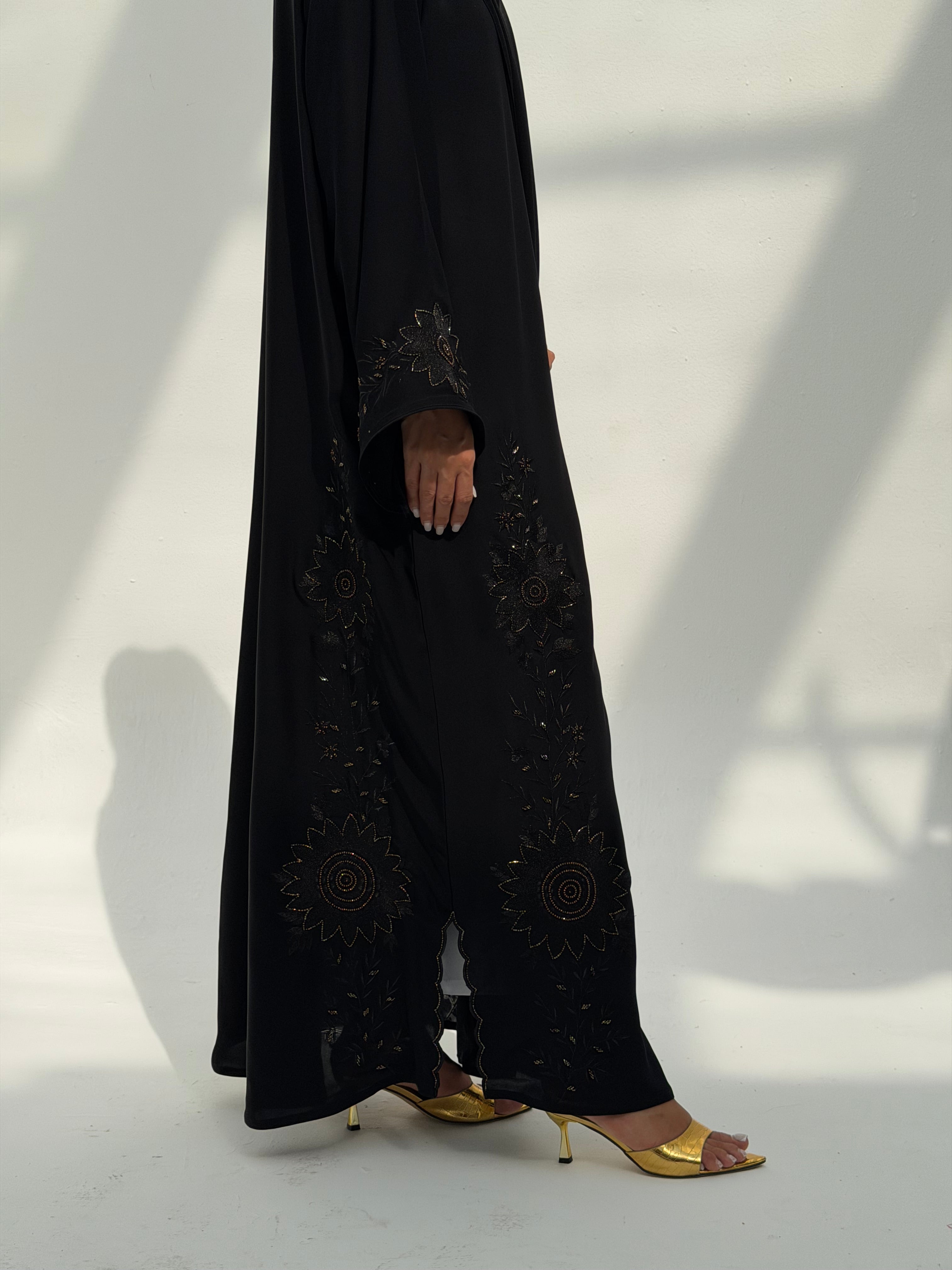 Sun Flower 🌻 ( Abaya with Sheila )