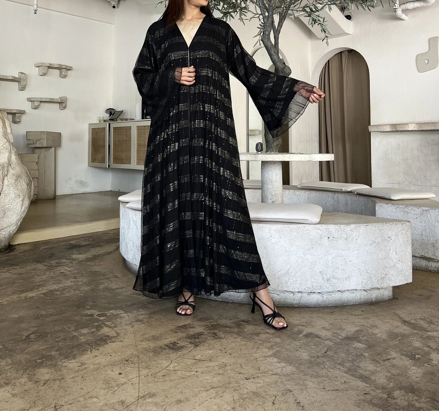 561 - Contessa Collection