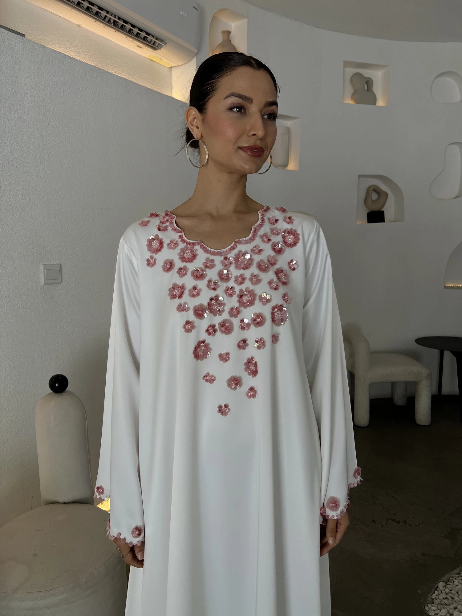 566 - Contessa Collection