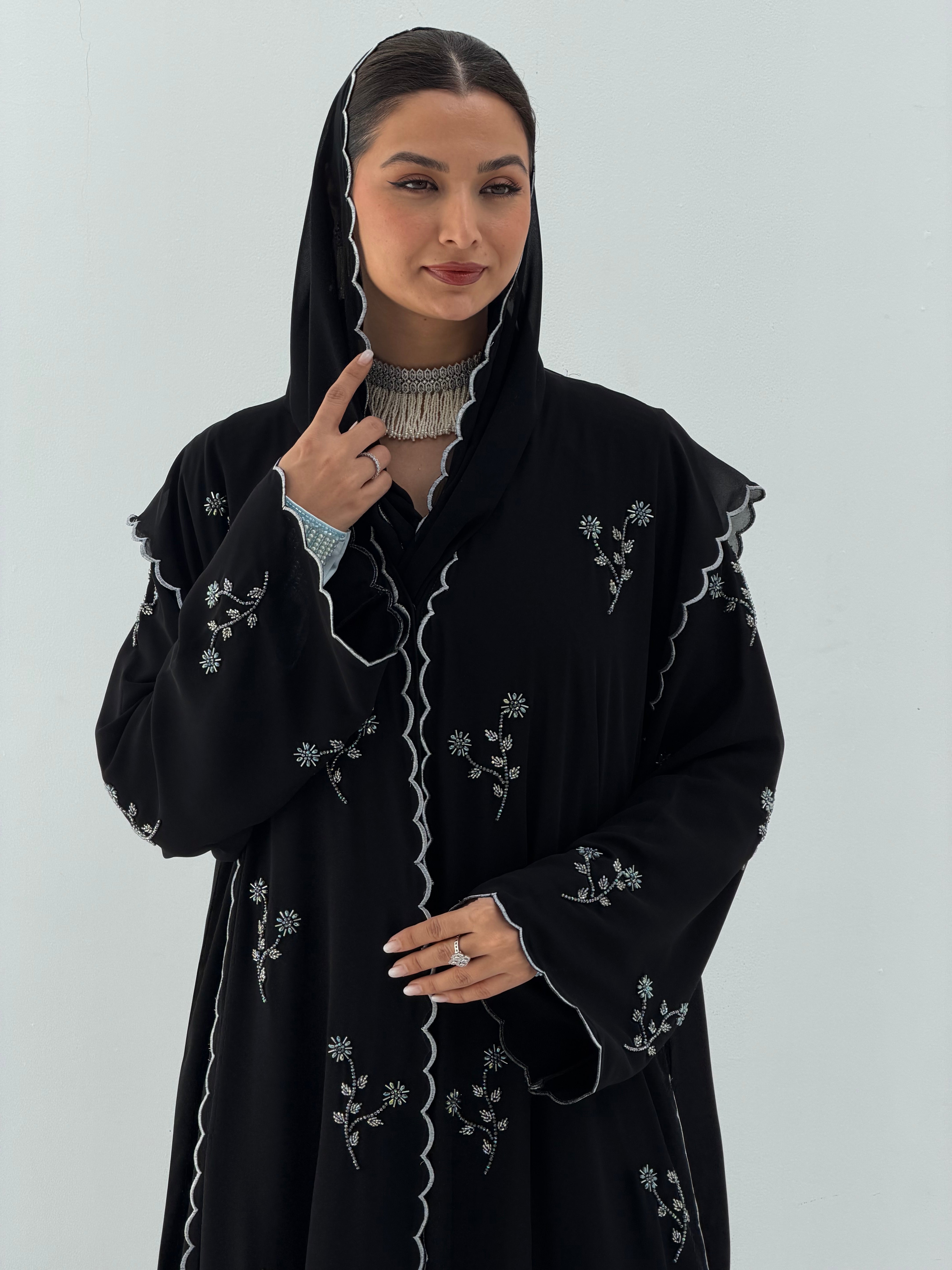Soozi ( Abaya with sheila )