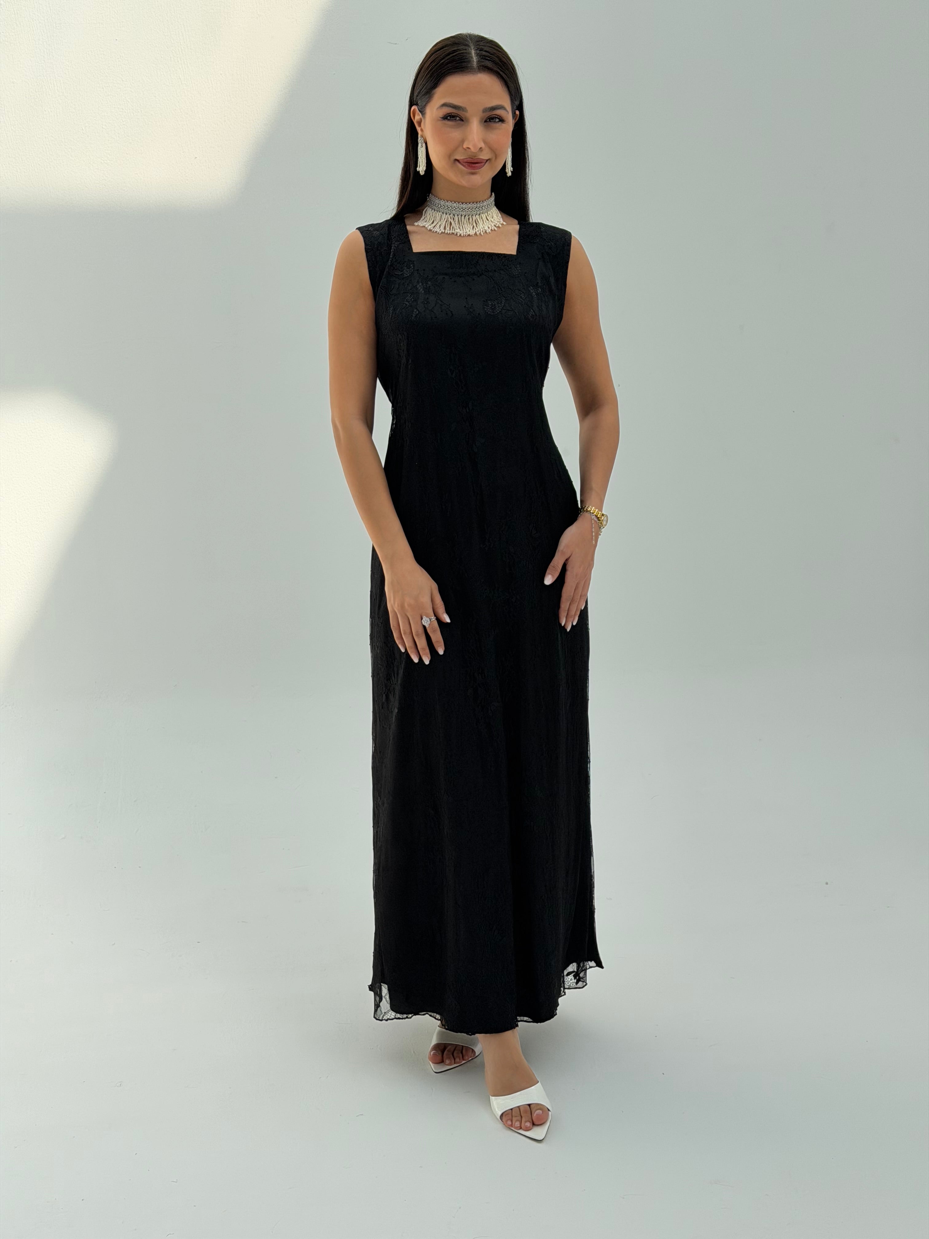 Romance ( Bisht Velvet Abaya with Inner Dantil Dress & Sheila )