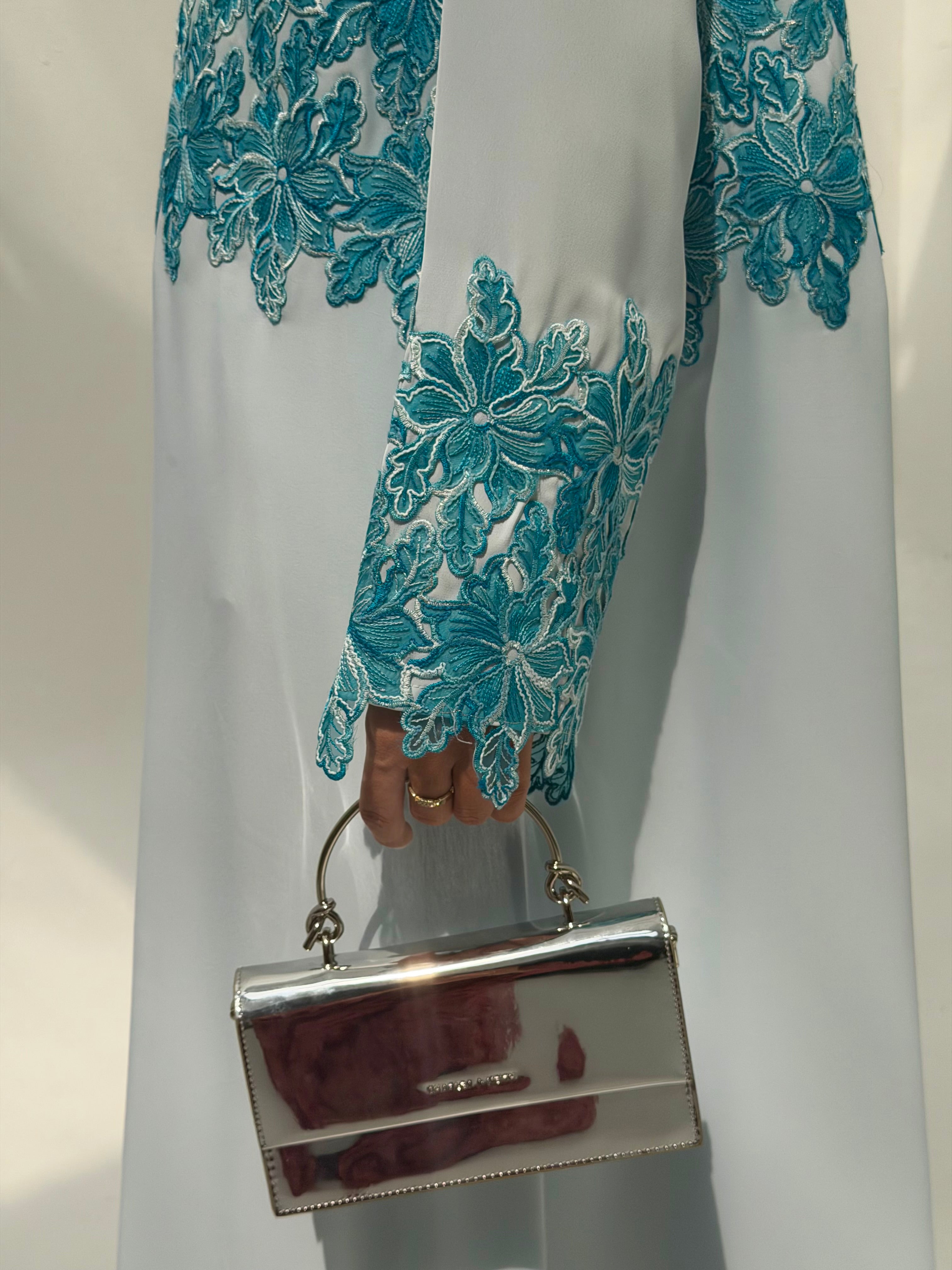 Bloom ( Abaya with Sheila )