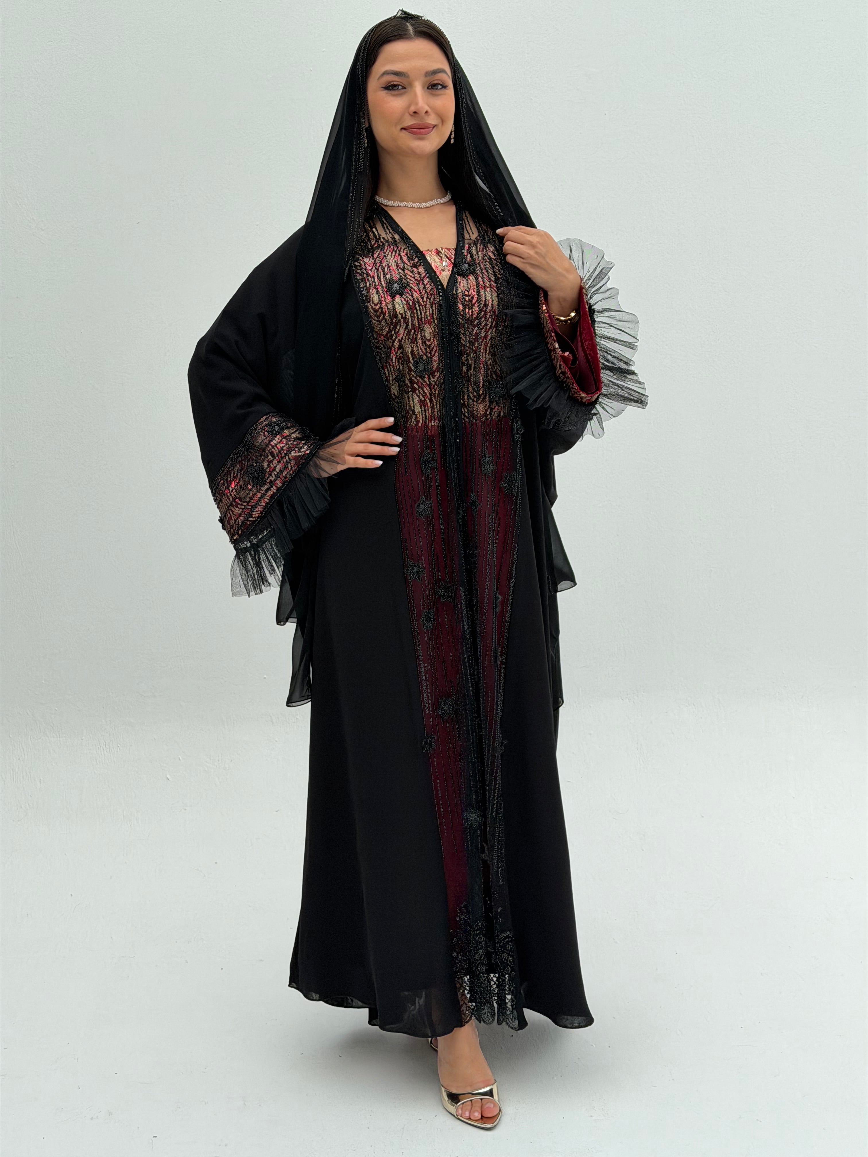 Jenan ( Abaya with sheila )