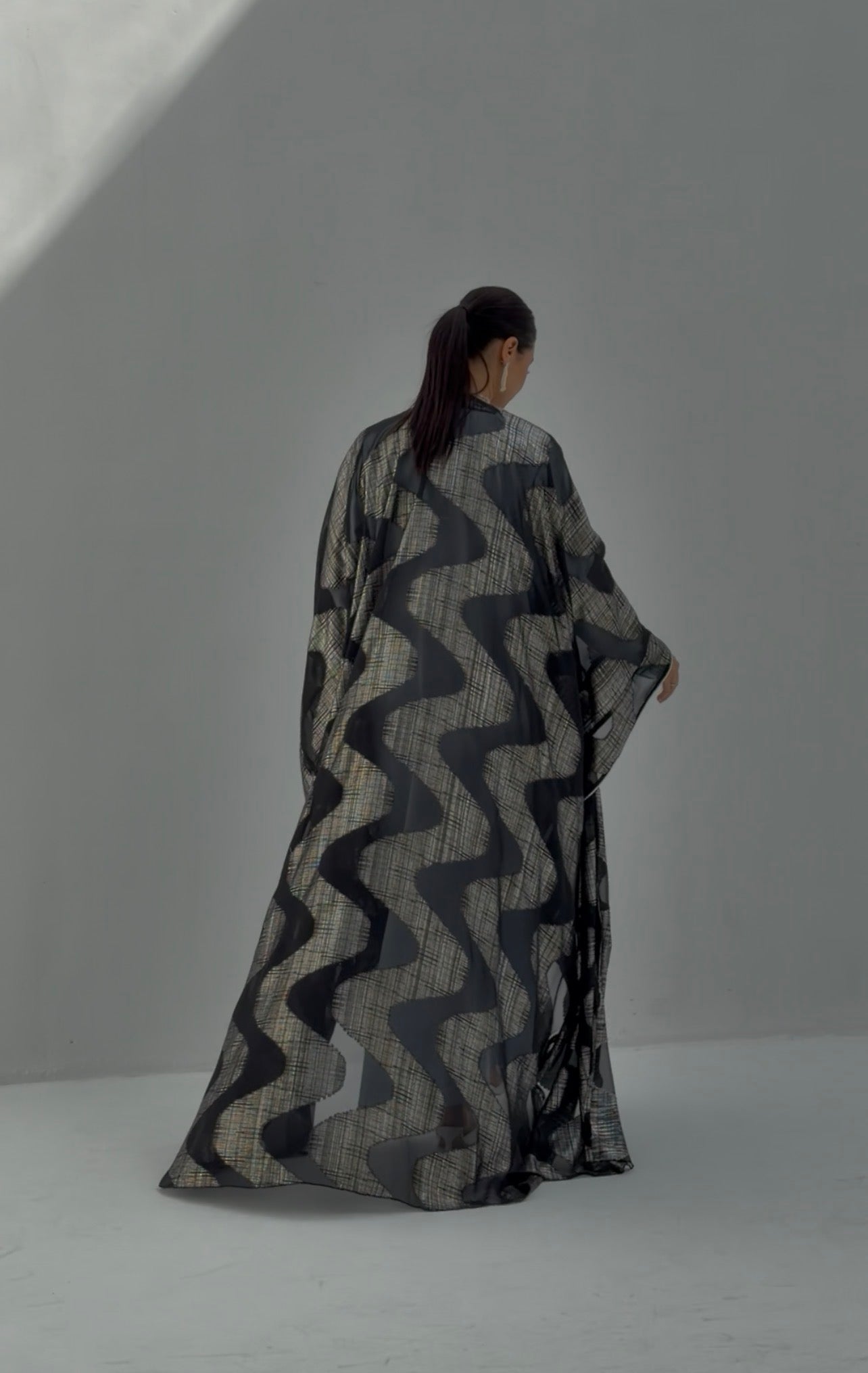 Sheikha ( Bisht Abaya )