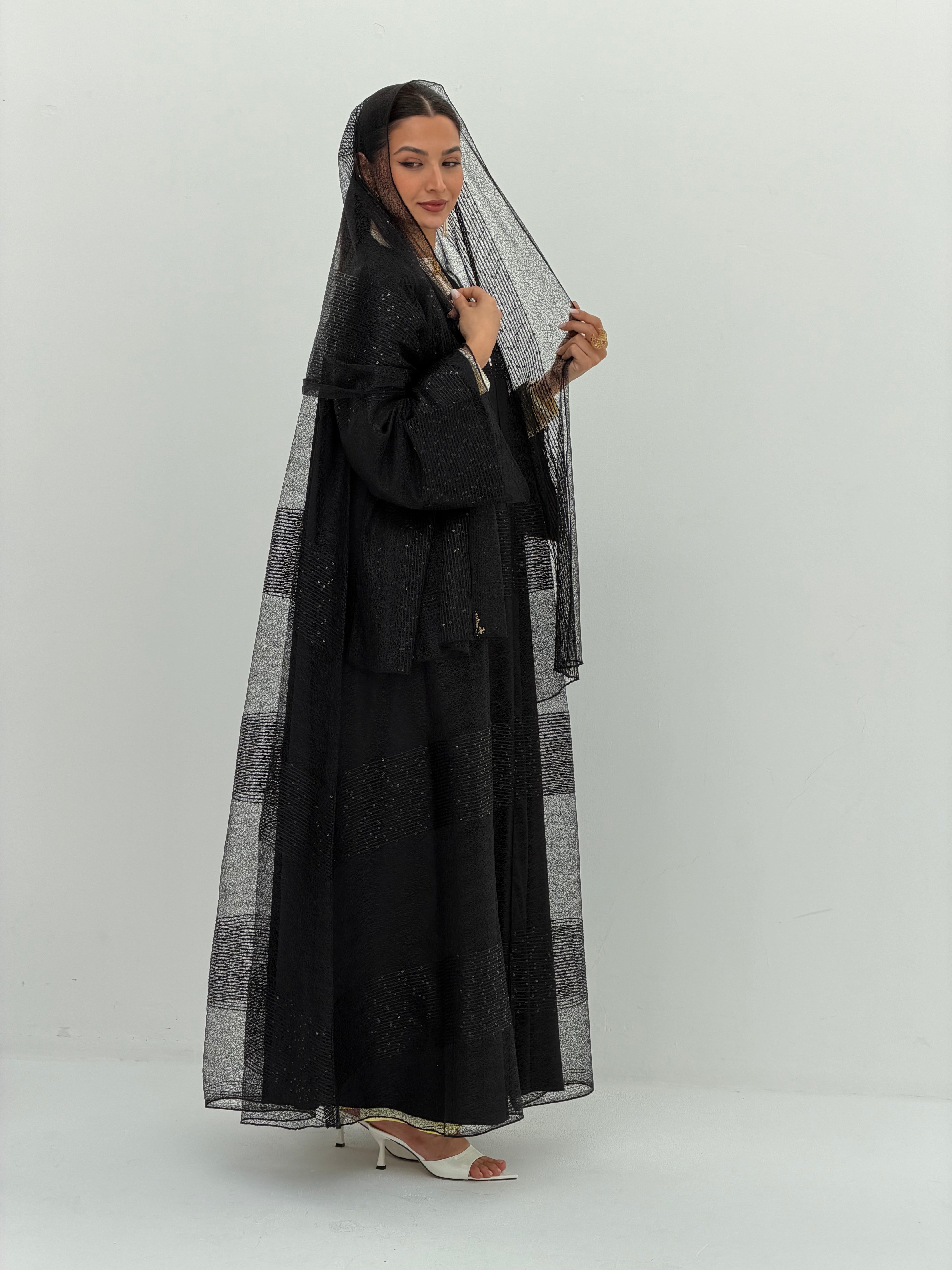 Al Khazami ( Abaya with Sheila )