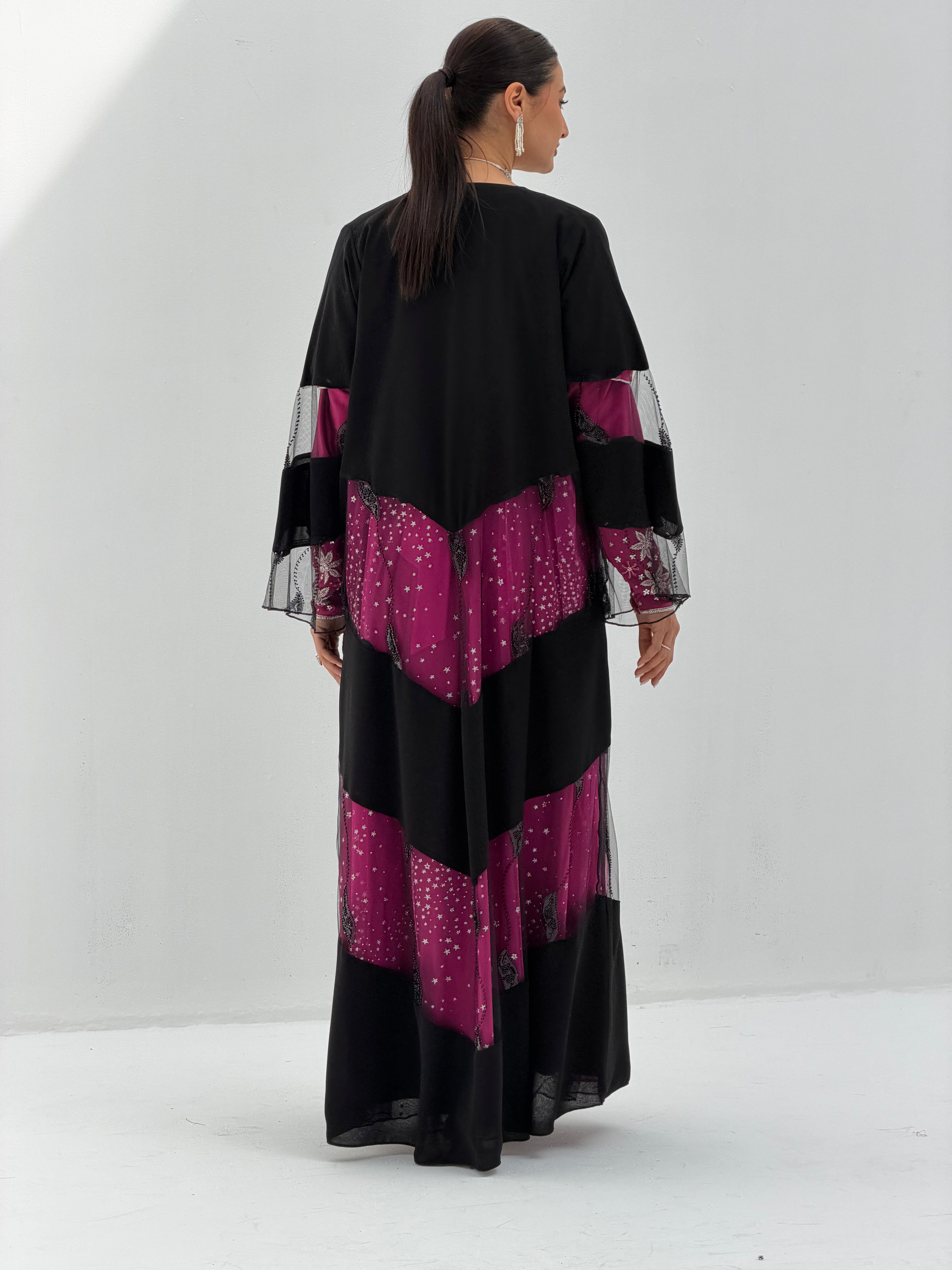 Nareh ( Abaya with sheila )