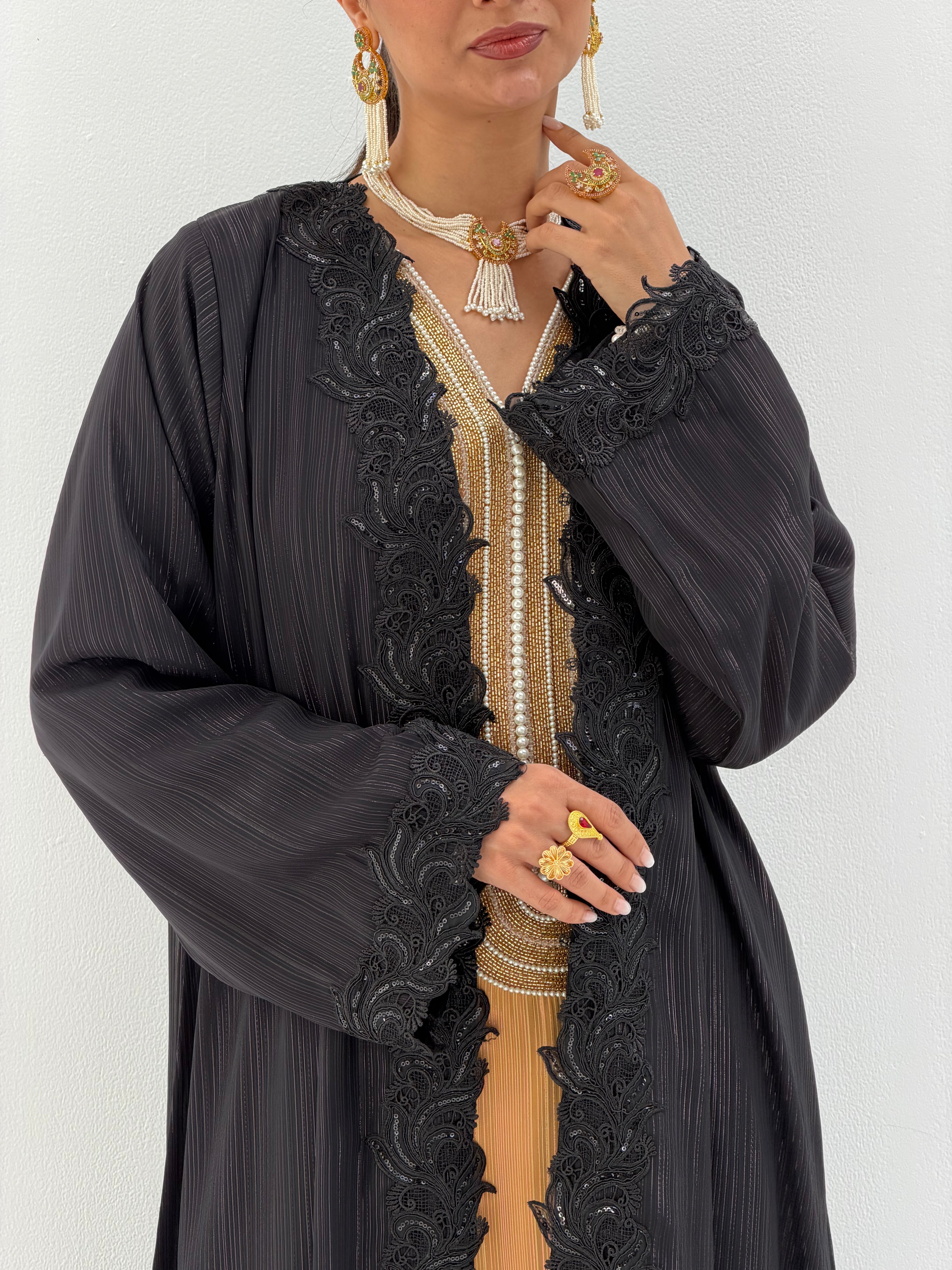 Lamya ( Abaya with sheila )