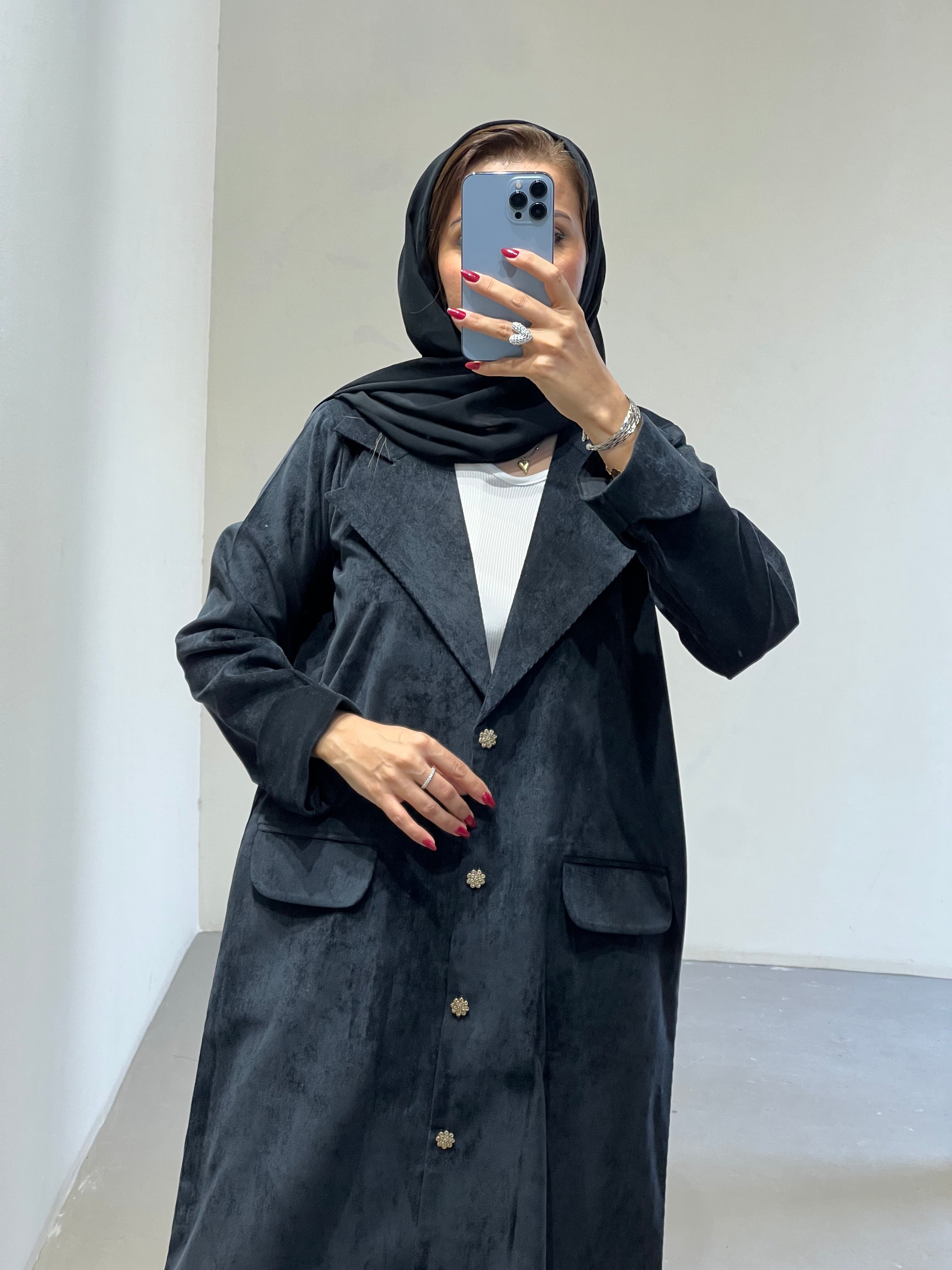 485 Abaya & Sheilla