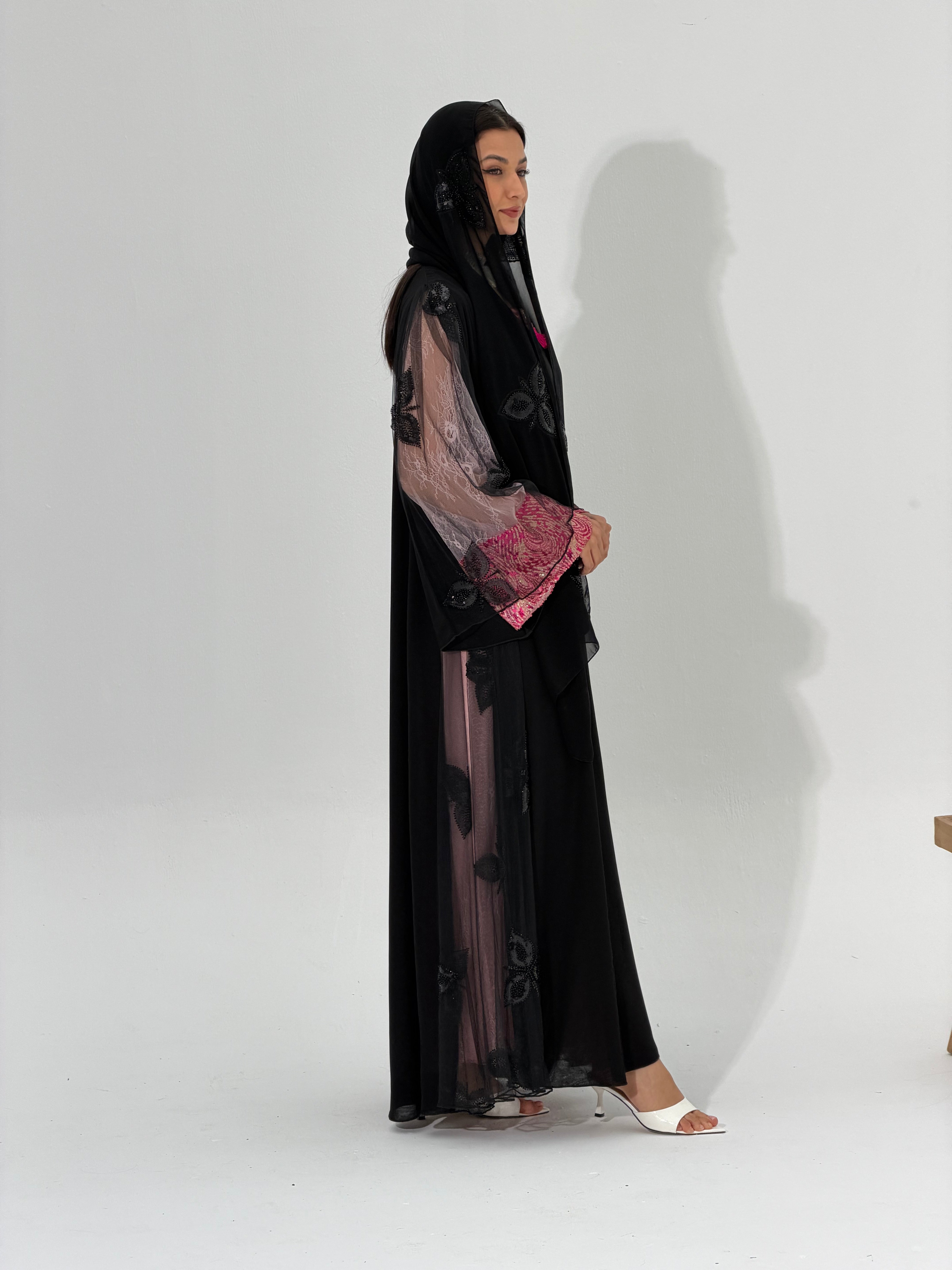 Dell ( Abaya with sheila )
