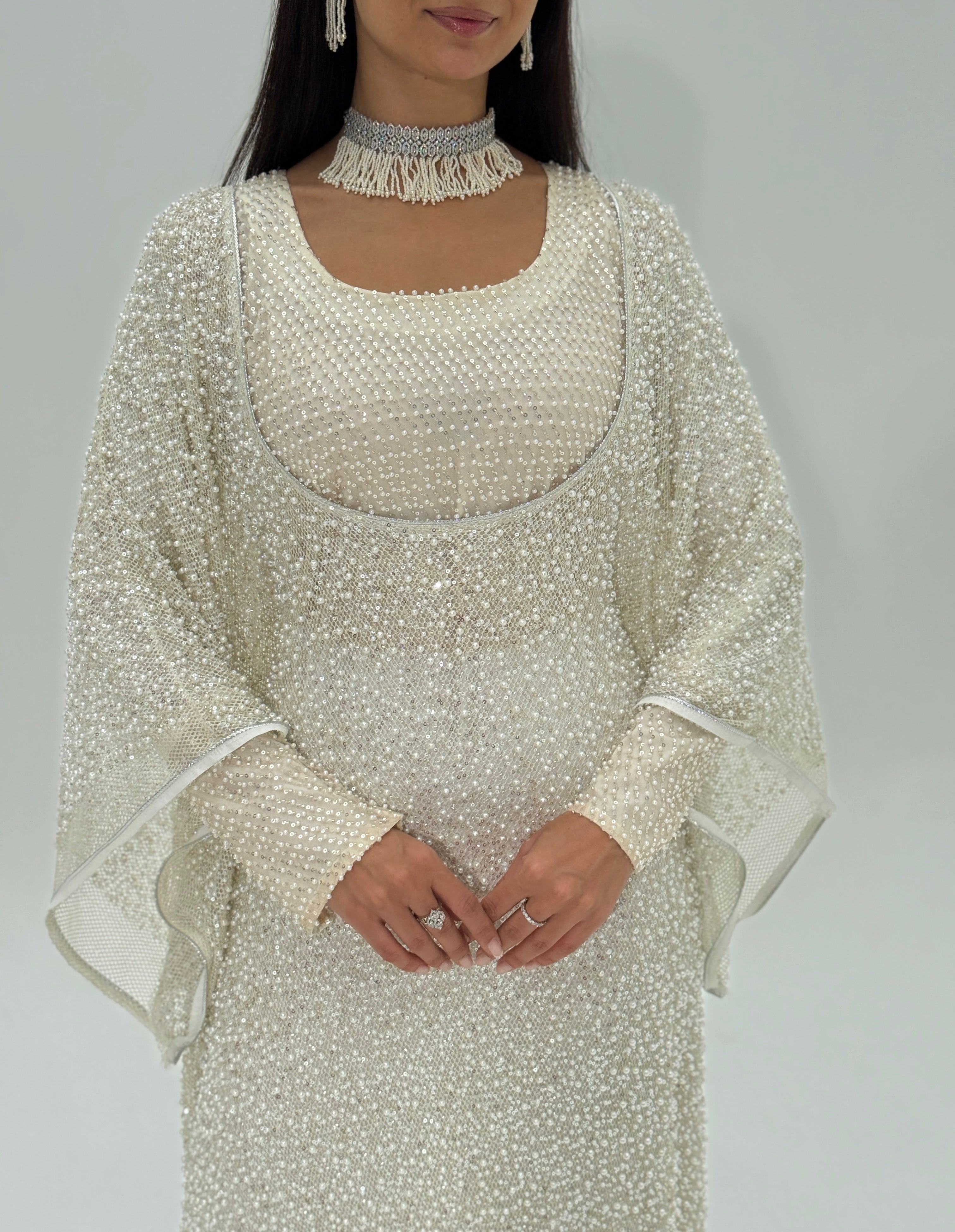 Sukoon  ( Emarati Thob) ثوب الاماراتي