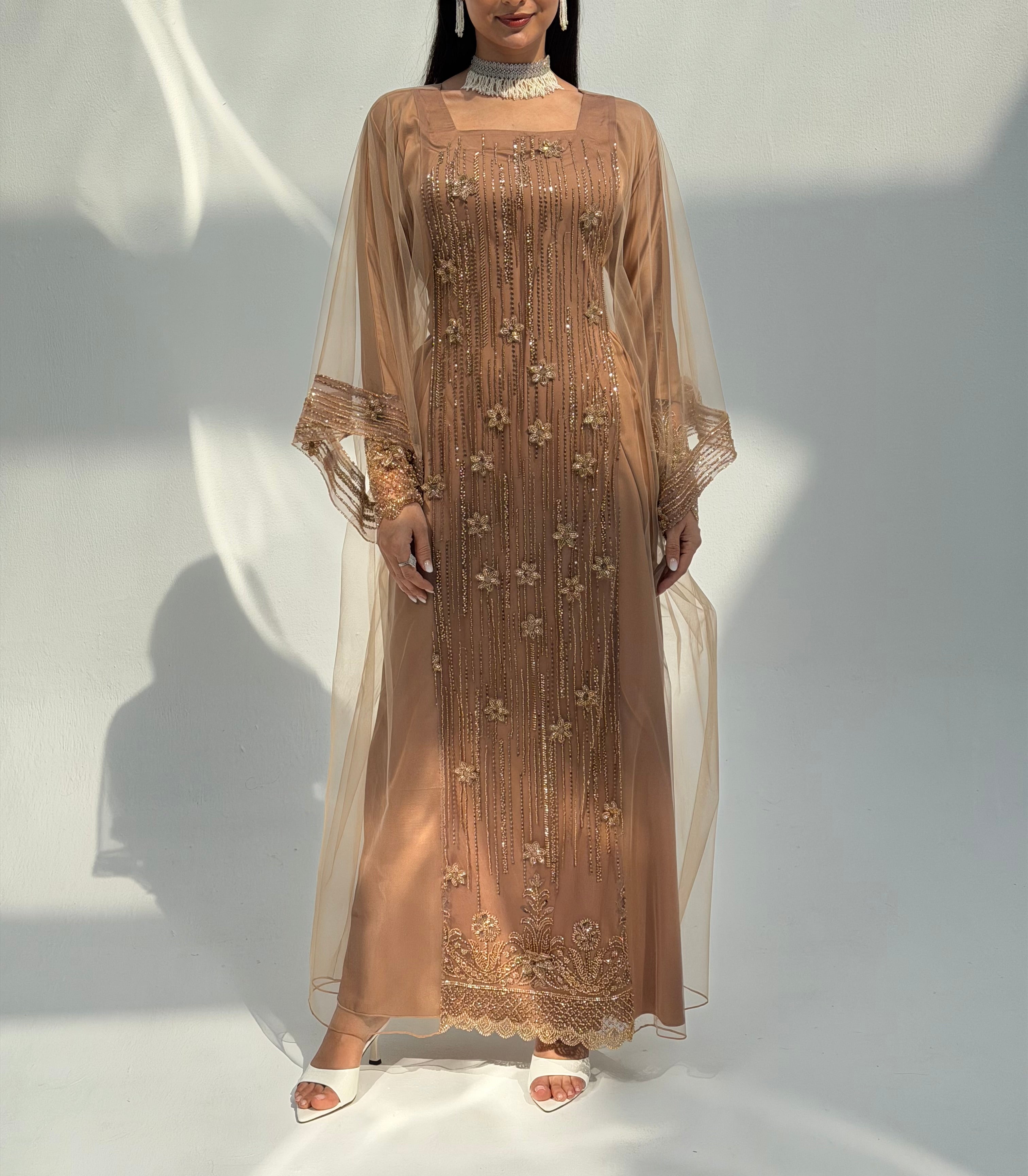 Latifa ( Thob Emarati )