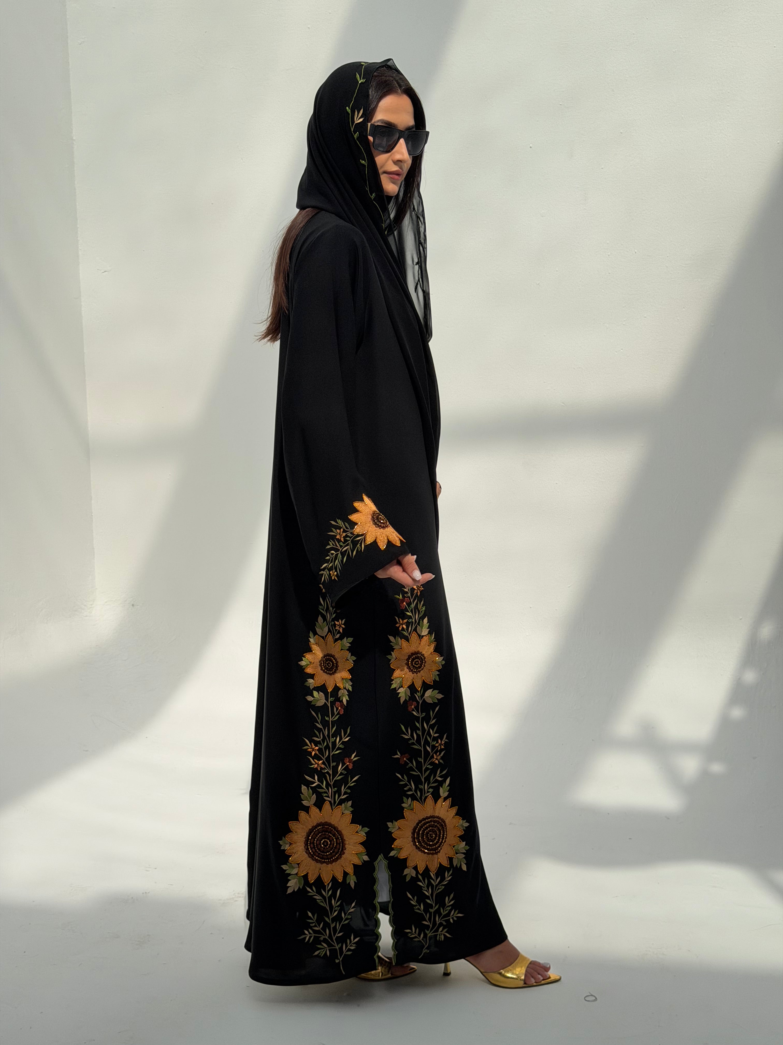 Sun Flower 🌻 ( Abaya with Sheila )