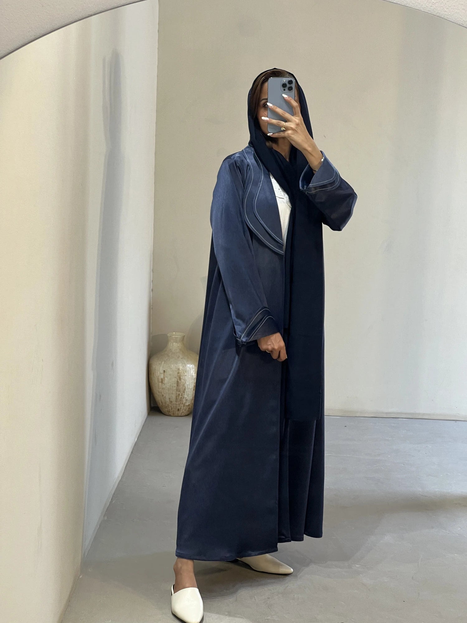 549 Abaya with Sheilla