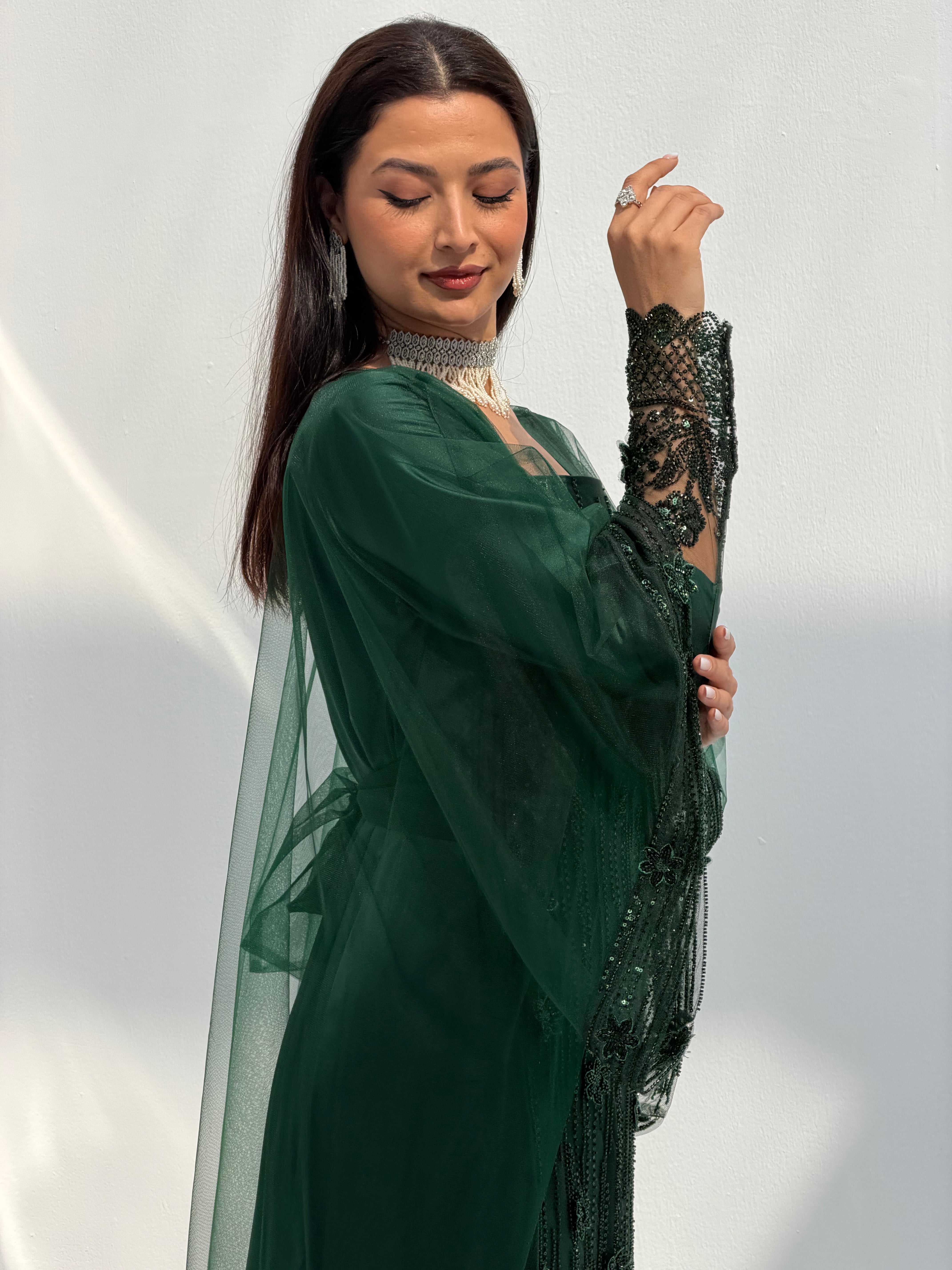 Latifa ( Thob Emarati )