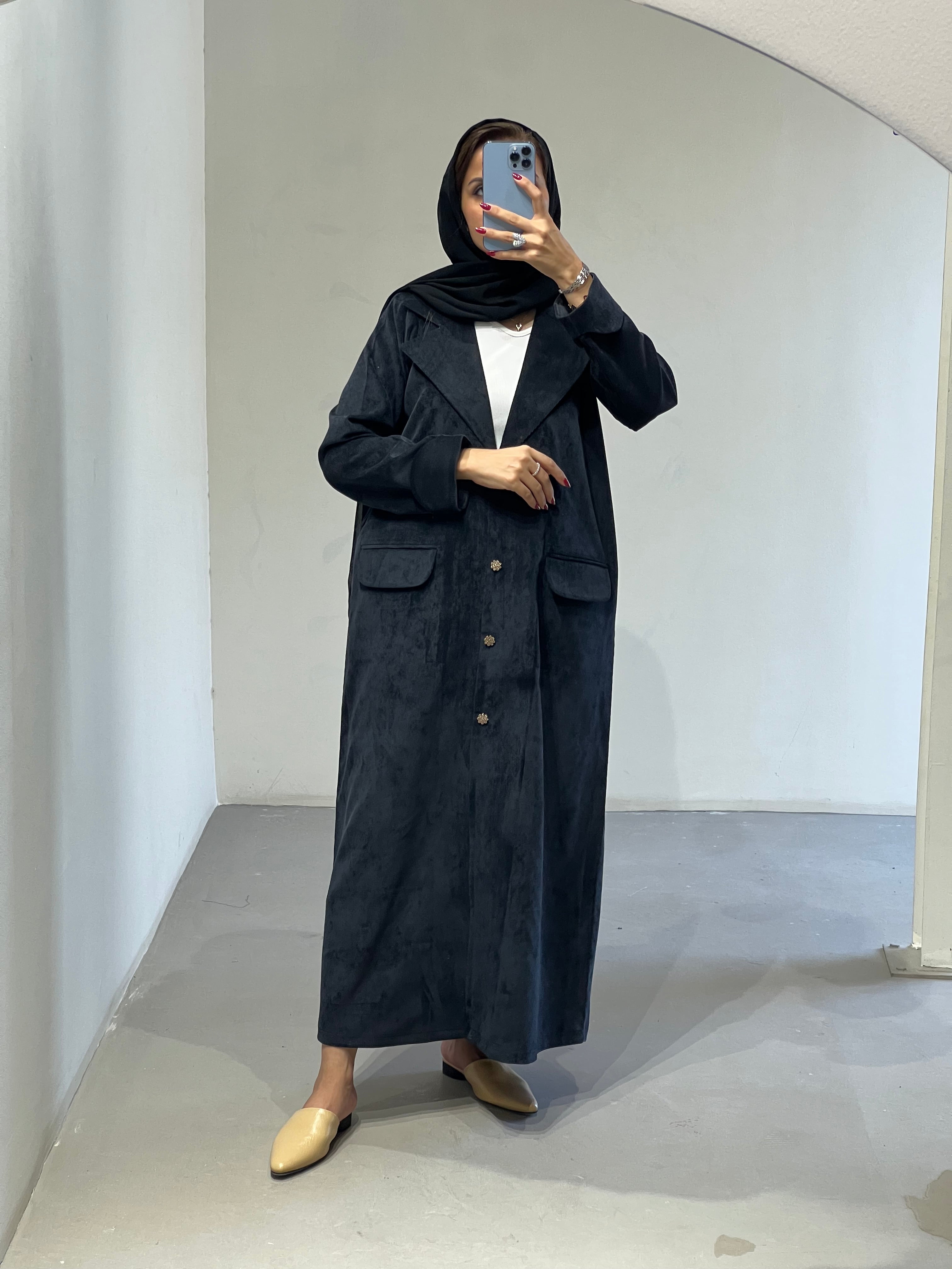 485 Abaya & Sheilla