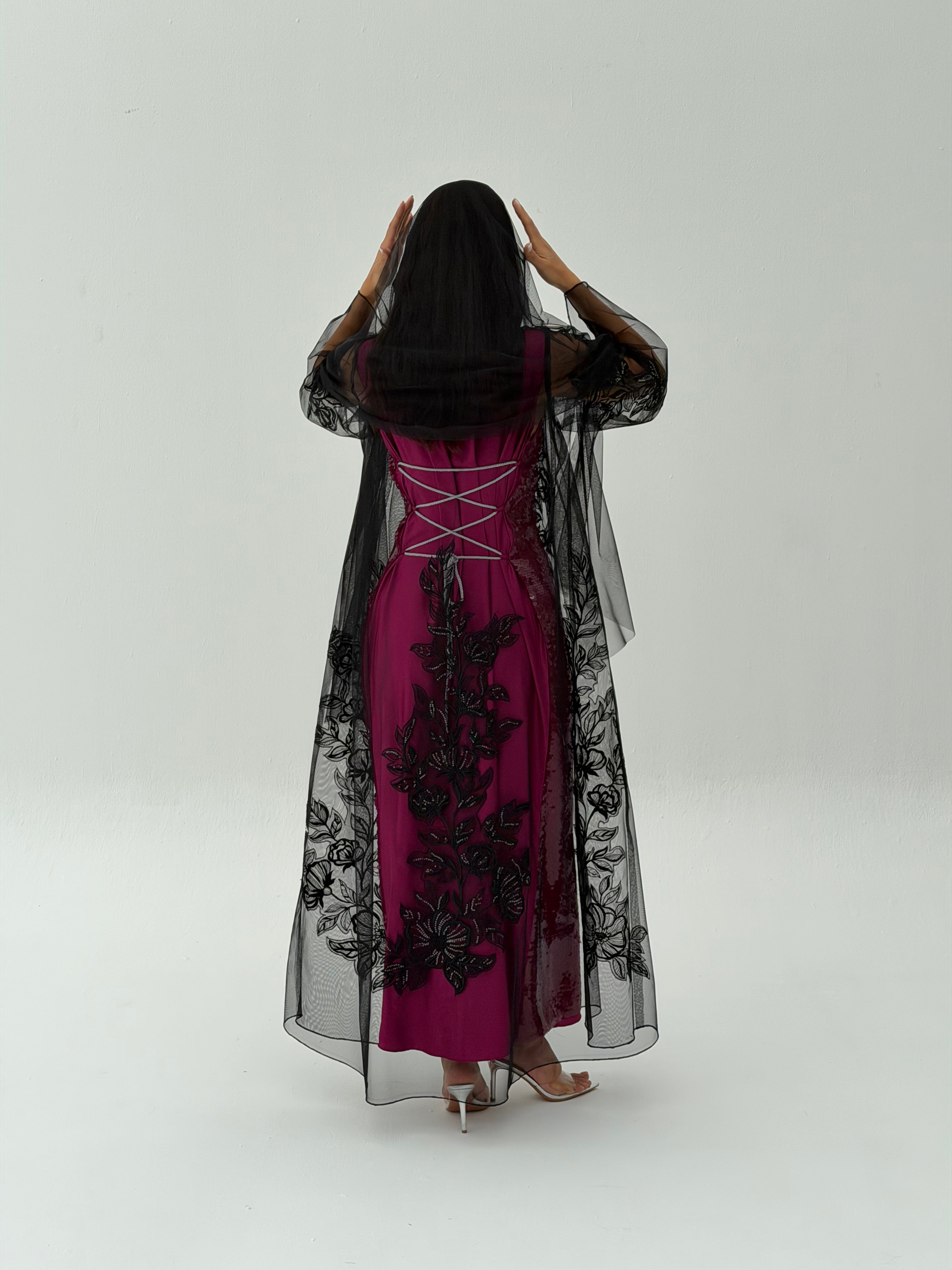 Muneera ( Tule abaya with sheila )