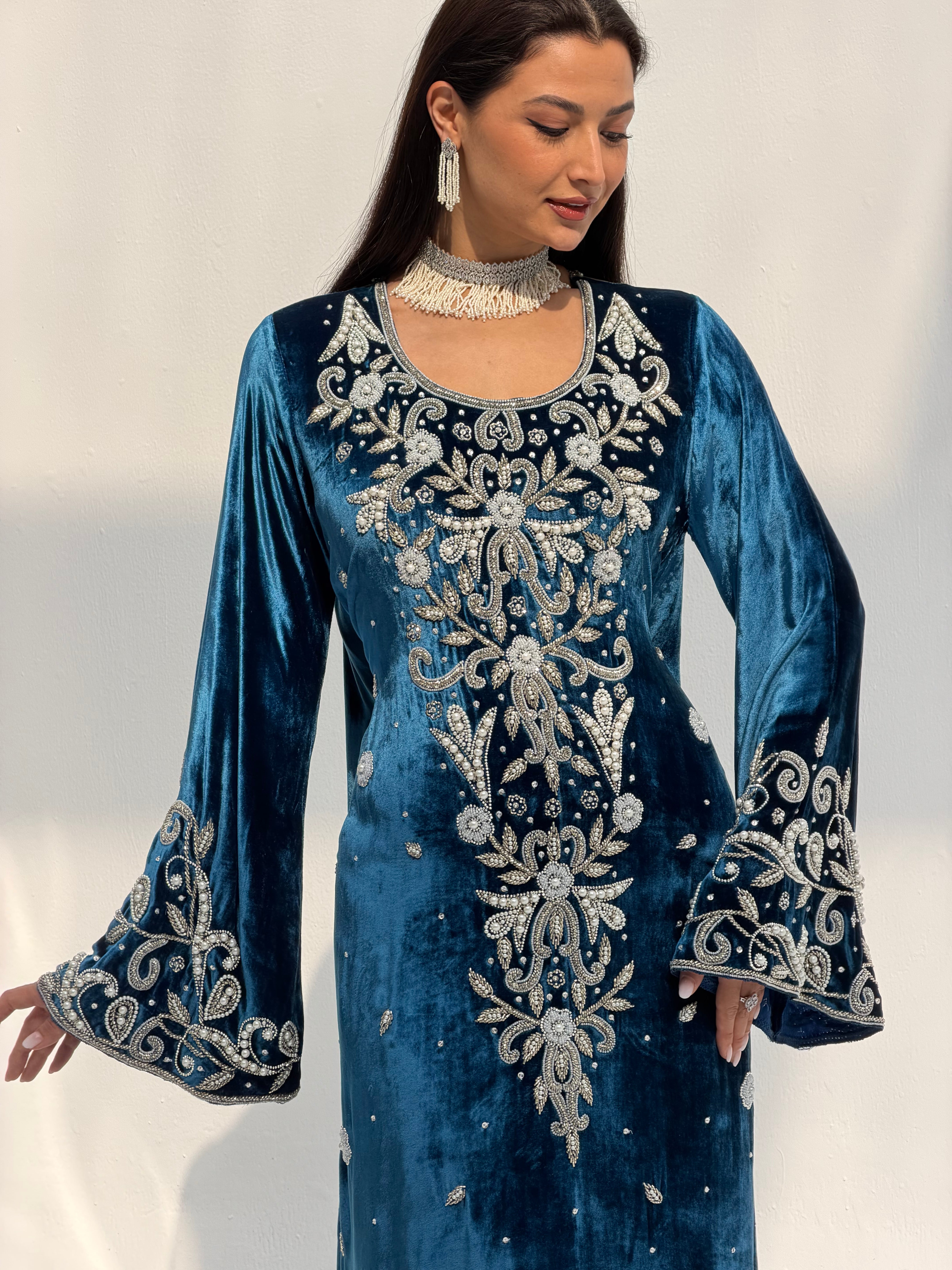 Mozan ( Velvet Dress With Tule Sheila )