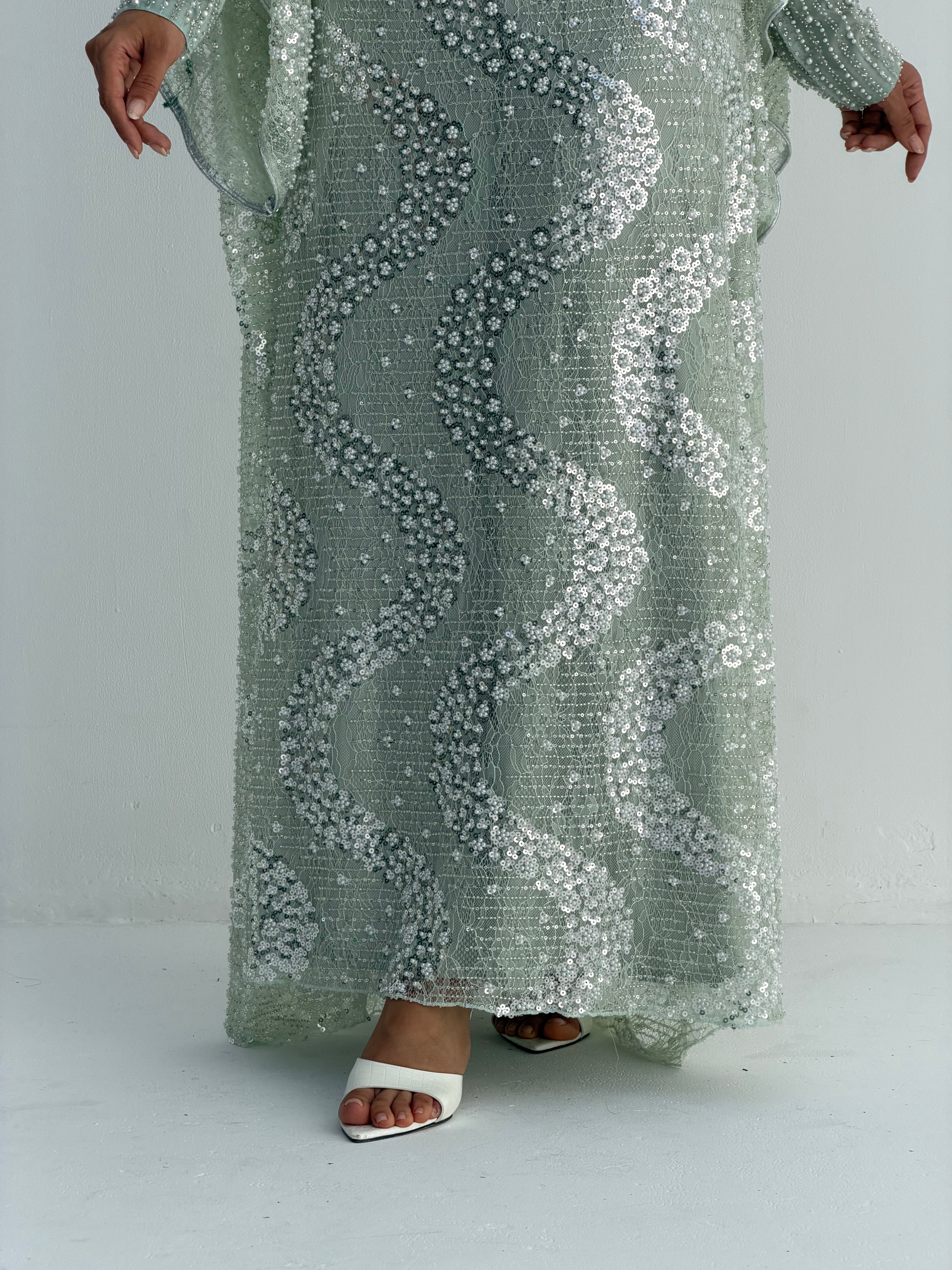 Layaly  Emarati Thob / ثوب اماراتي