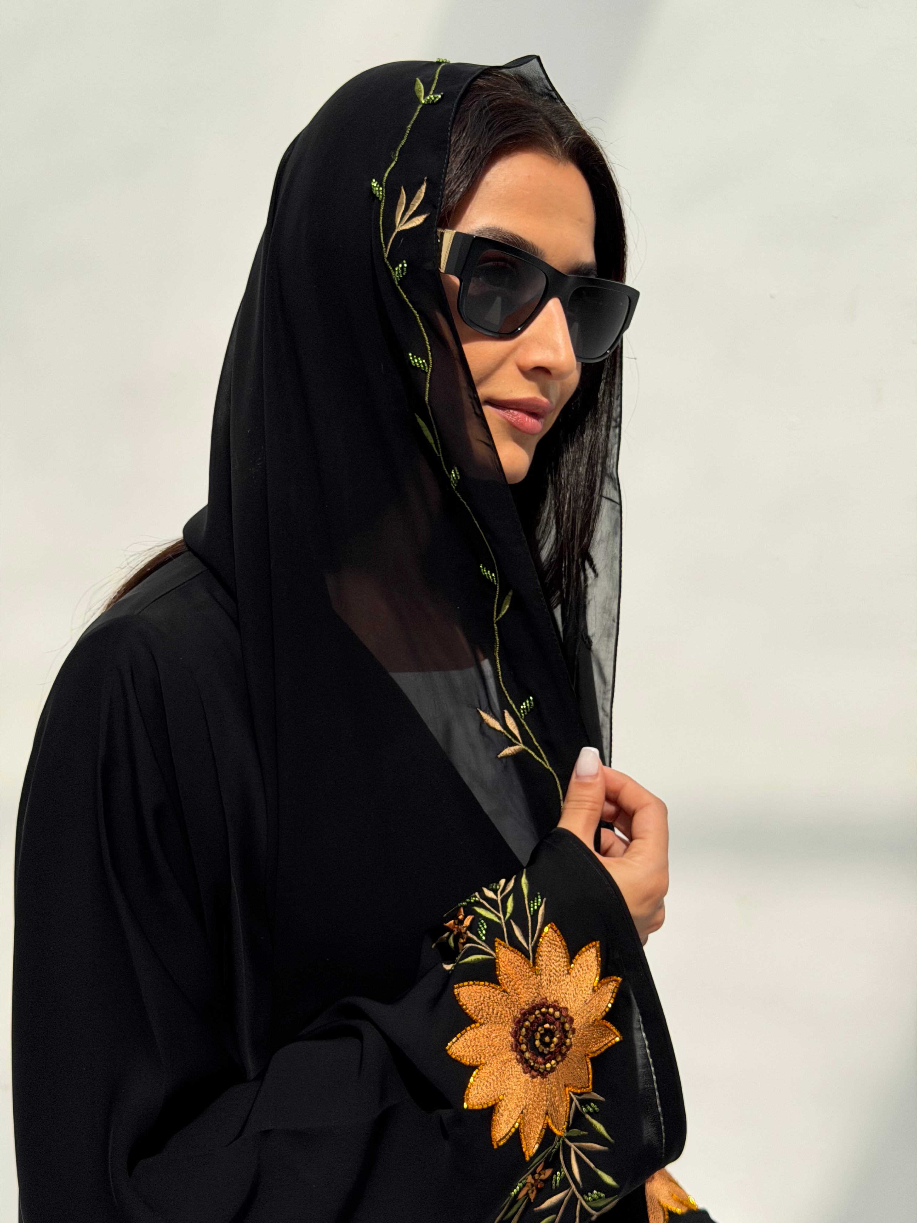 Sun Flower 🌻 ( Abaya with Sheila )